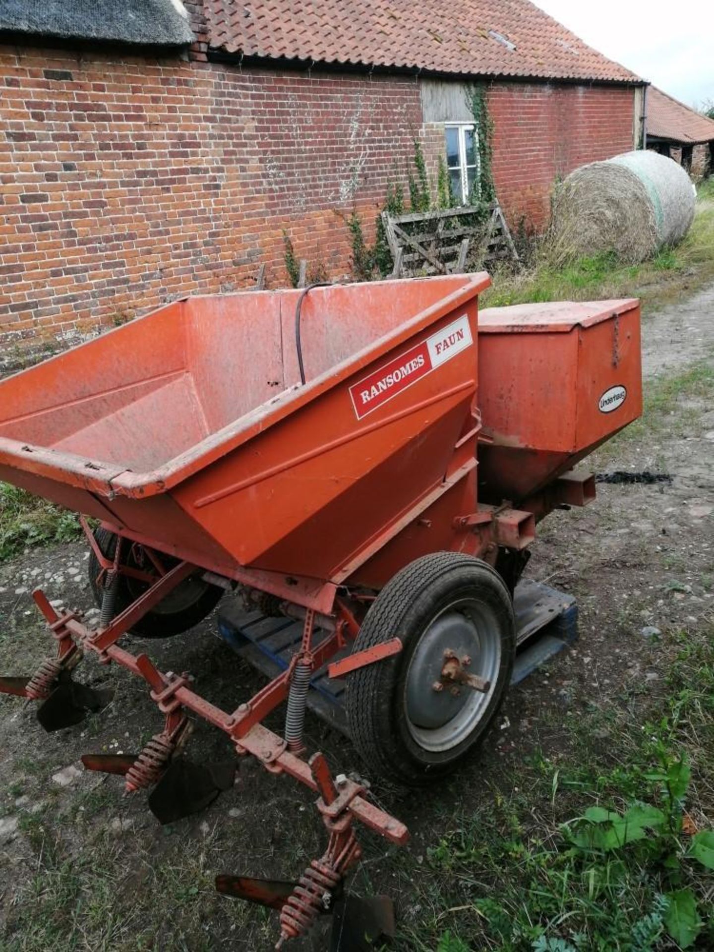 Ransomes Faun 2-Row Potato Planter - Image 3 of 5