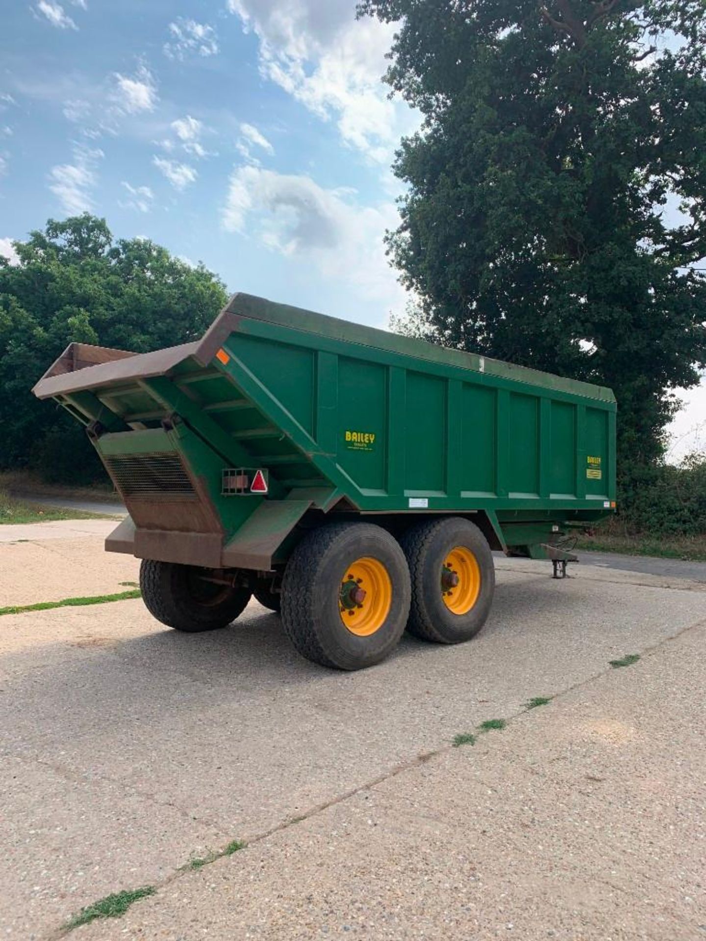 1996 Bailey 12T Tandem Axle Dump Trailer - Image 4 of 9