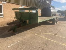 2001 Weeks 32ft Flat Bed Trailer