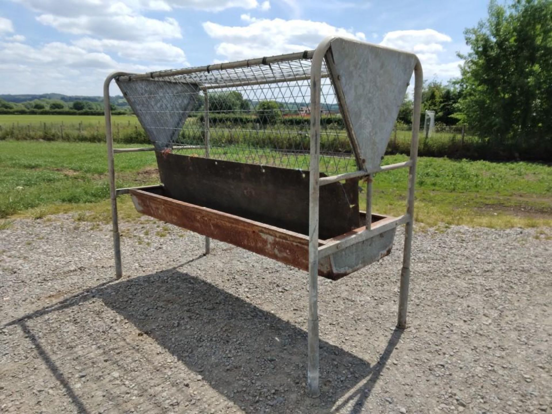 8ft Galvanised Trough & Hay Rack - Image 6 of 7