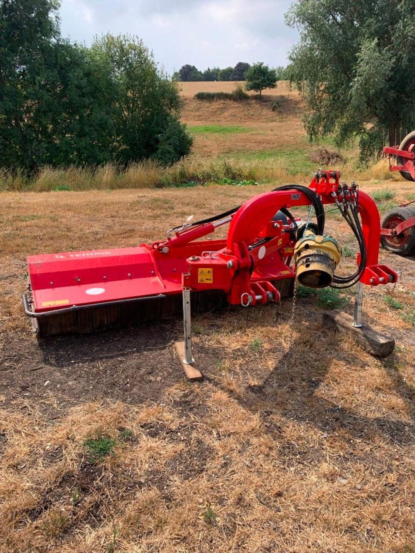 2018 Technos 220LW 2.2m Hydraulic Right-hand Offset Flail Mower - Image 4 of 7