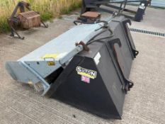 Suton 1 m3 Bucket with Suton Hydraulic Bucket Brush