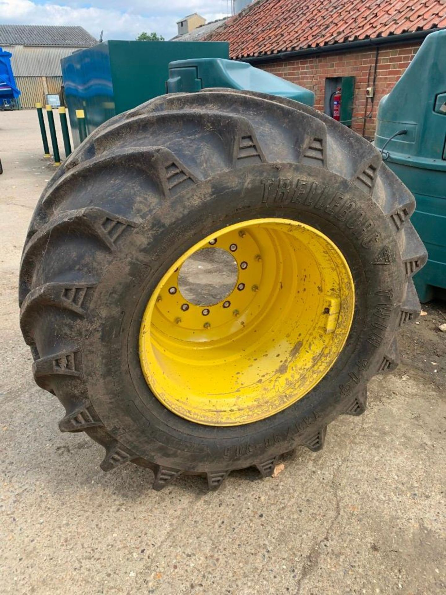 Trelleborg Tyres and Rims, Rear Tyres: 850/55 R42, Front Tyres: 750/50 R30.5 - Image 3 of 6