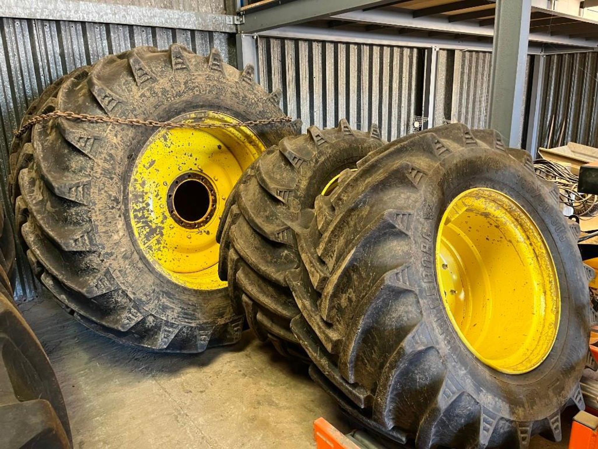 Trelleborg Tyres and Rims, Rear Tyres: 850/55 R42, Front Tyres: 750/50 R30.5