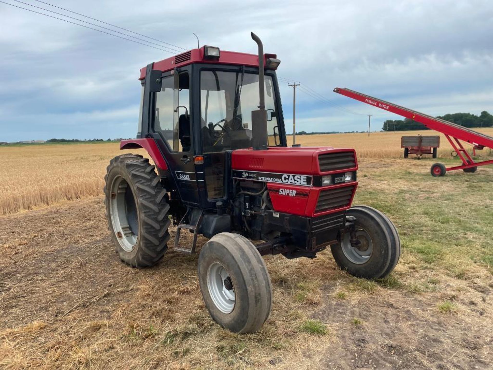 1988 Case International 885XL Super 2wd tractor with 2 manual spools on 10.00-16 front and 13.6R38 r - Image 4 of 12