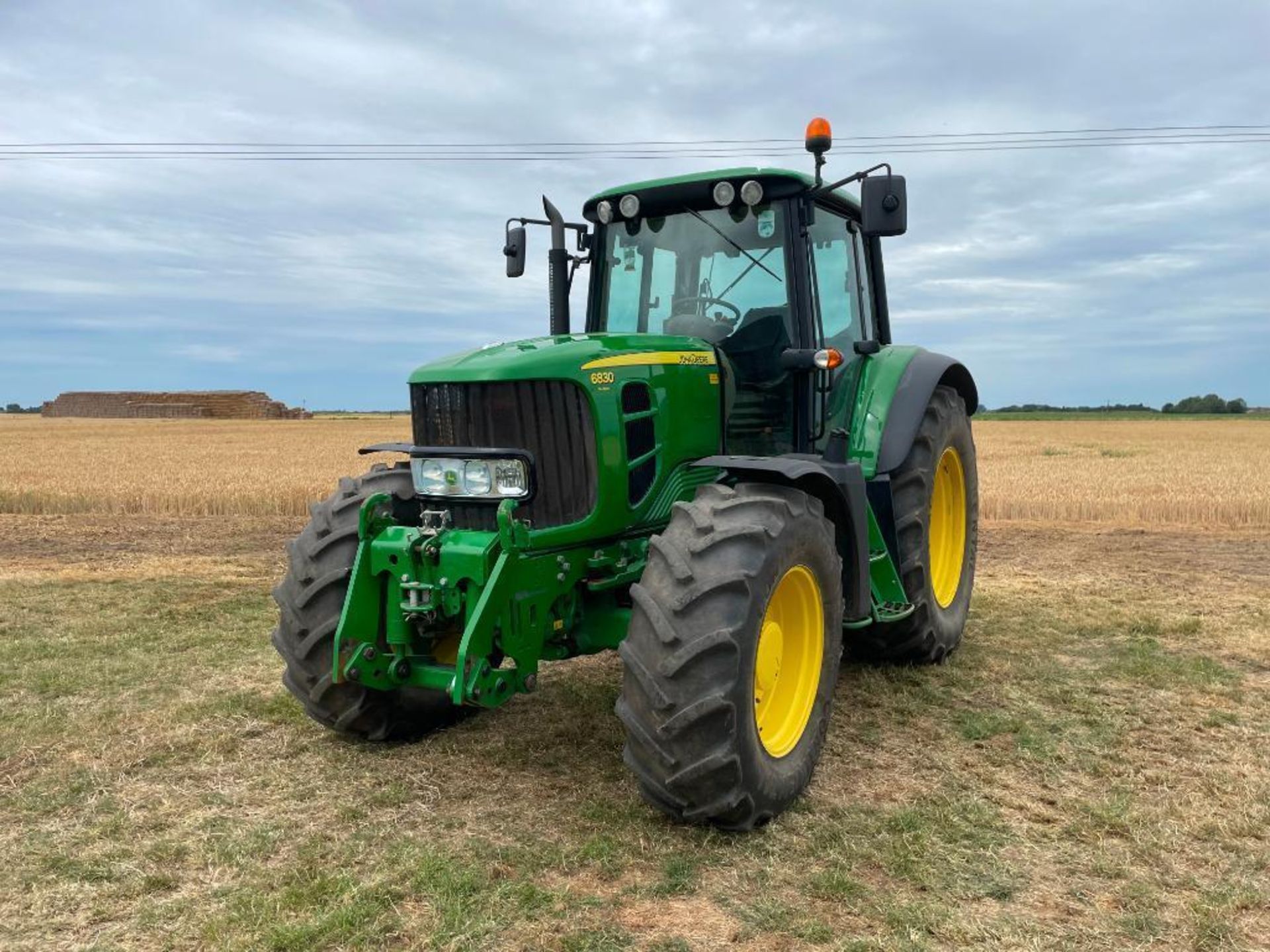 2011 John Deere 6830 Premium 4wd 40kph AutoQuad tractor with Degenhart front linkage, 3 manual spool - Image 2 of 23