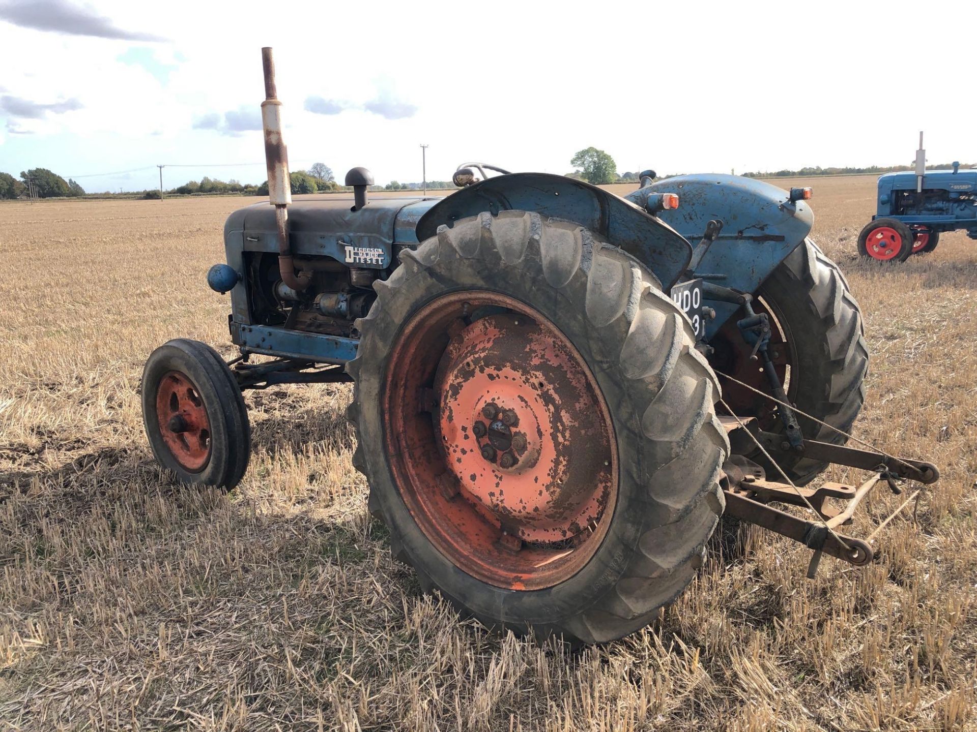 1955 Fordson Major diesel 2wd tractor with side belt pulley, rear linkage and drawbar on 6.00-19 fro - Image 5 of 6