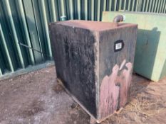 Metal oil tank