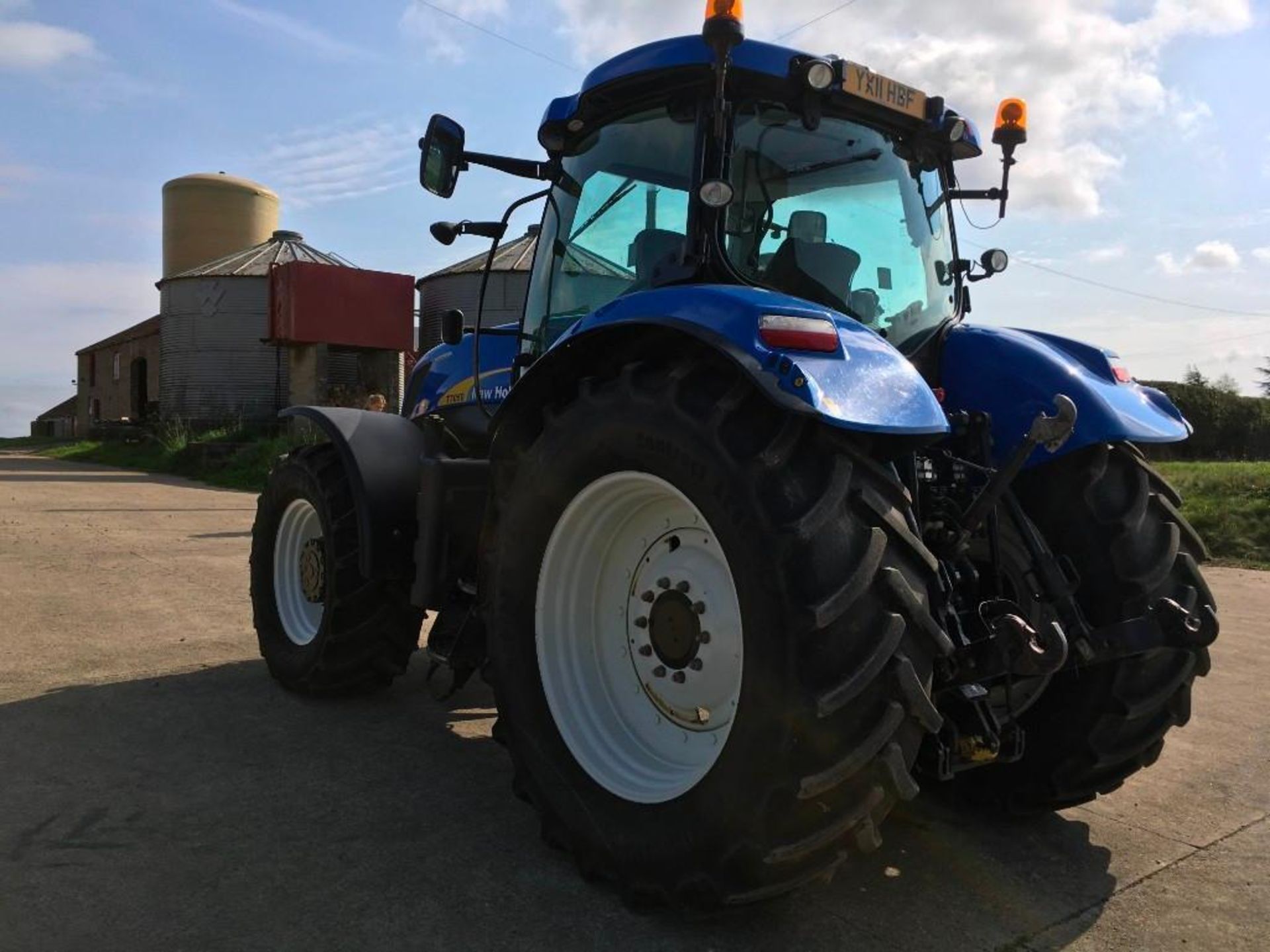 2011 New Holland T7050 Auto Command 4wd tractor with air brakes, front linkage, air seat, - Image 6 of 15