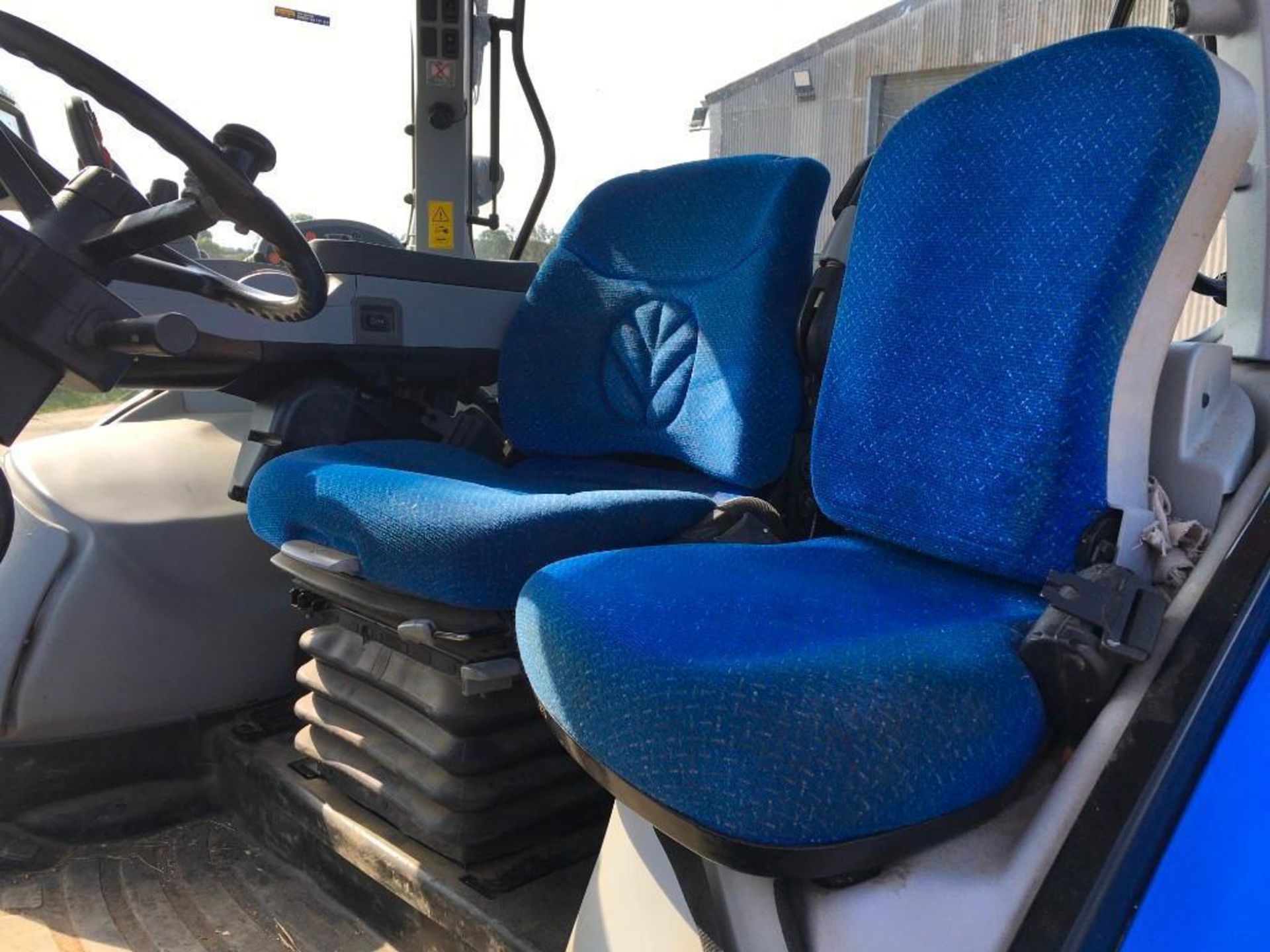 2011 New Holland T7050 Auto Command 4wd tractor with air brakes, front linkage, air seat, - Image 12 of 15