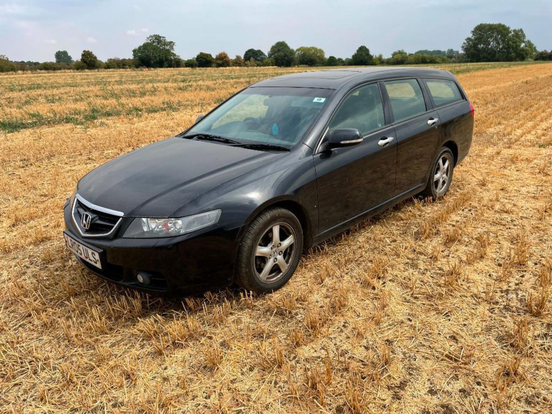 *2005 Honda Accord i-CTDi Tourer, 2.2 diesel engine, black, air con, sun roof, heated leather seats, - Image 9 of 13