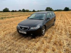 *2005 Honda Accord i-CTDi Tourer, 2.2 diesel engine, black, air con, sun roof, heated leather seats,