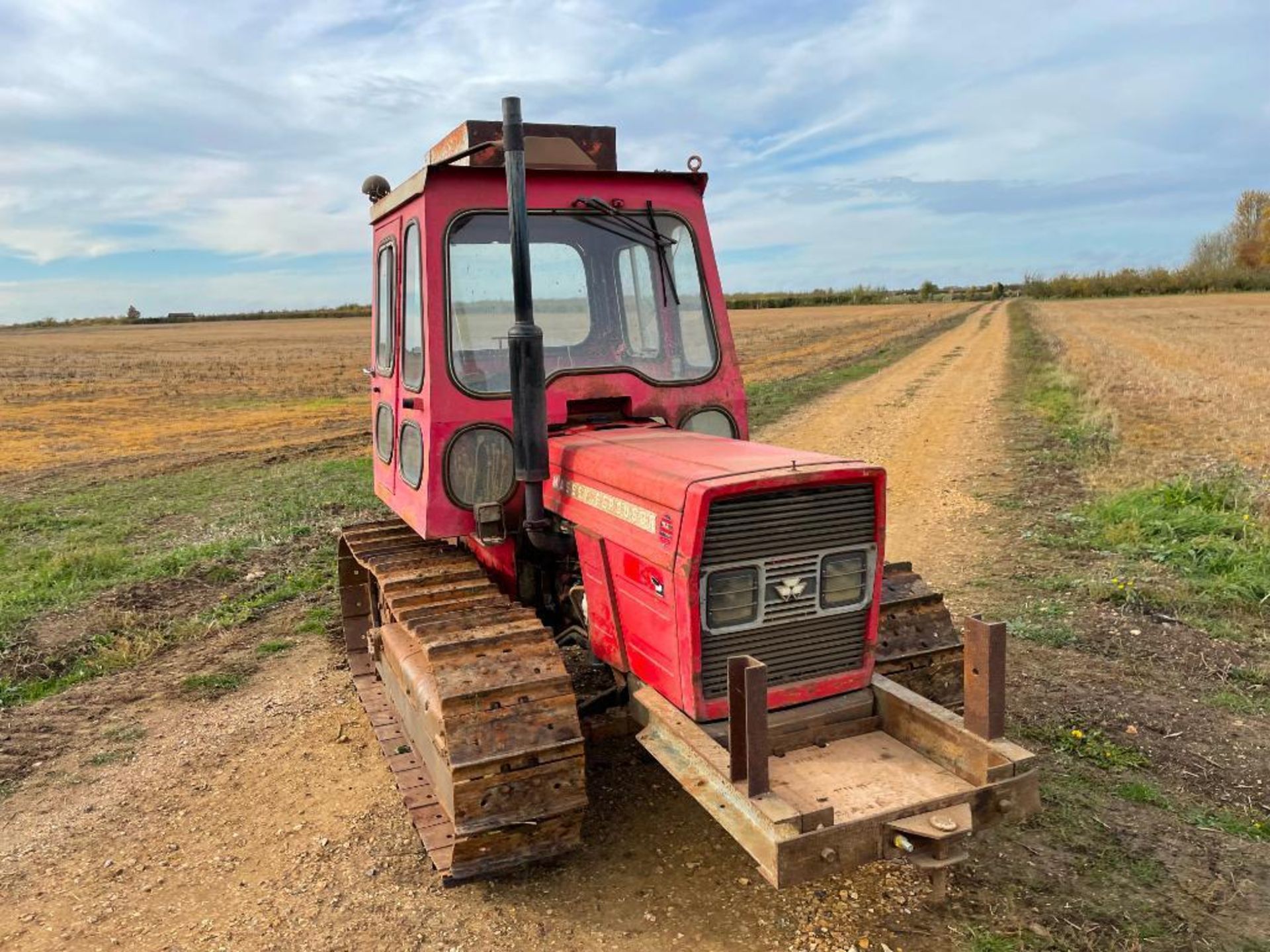 Massey Ferguson 174C 14" metal tracked diesel crawler with cab, rear linkage, drawbar and PTO. Hours - Image 3 of 14