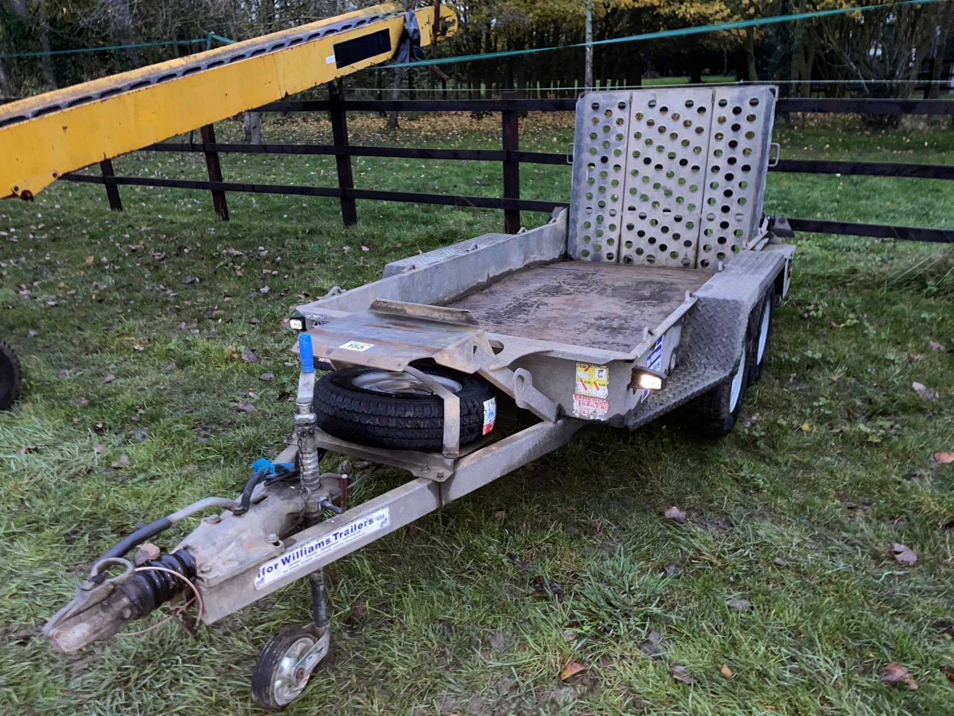 2016 Ifor Williams GH94BT 2.7t twin axle beaver tail plant trailer on 165R13 wheels and tyres, 9' x - Image 2 of 3