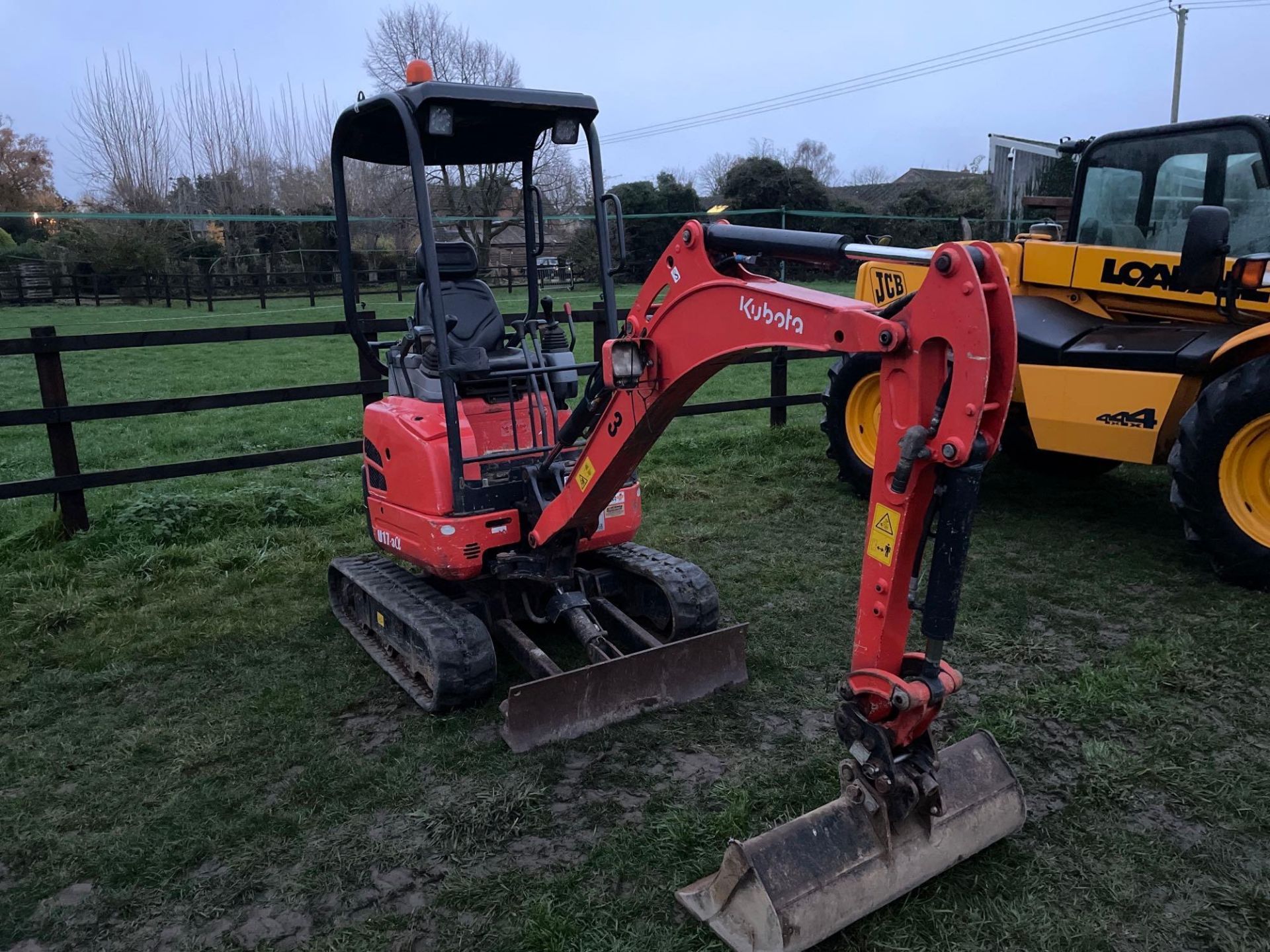 2019 Kubota U17-3a rubber tracked mini excavator with front blade and ditching bucket. Datatag Regis - Image 2 of 8