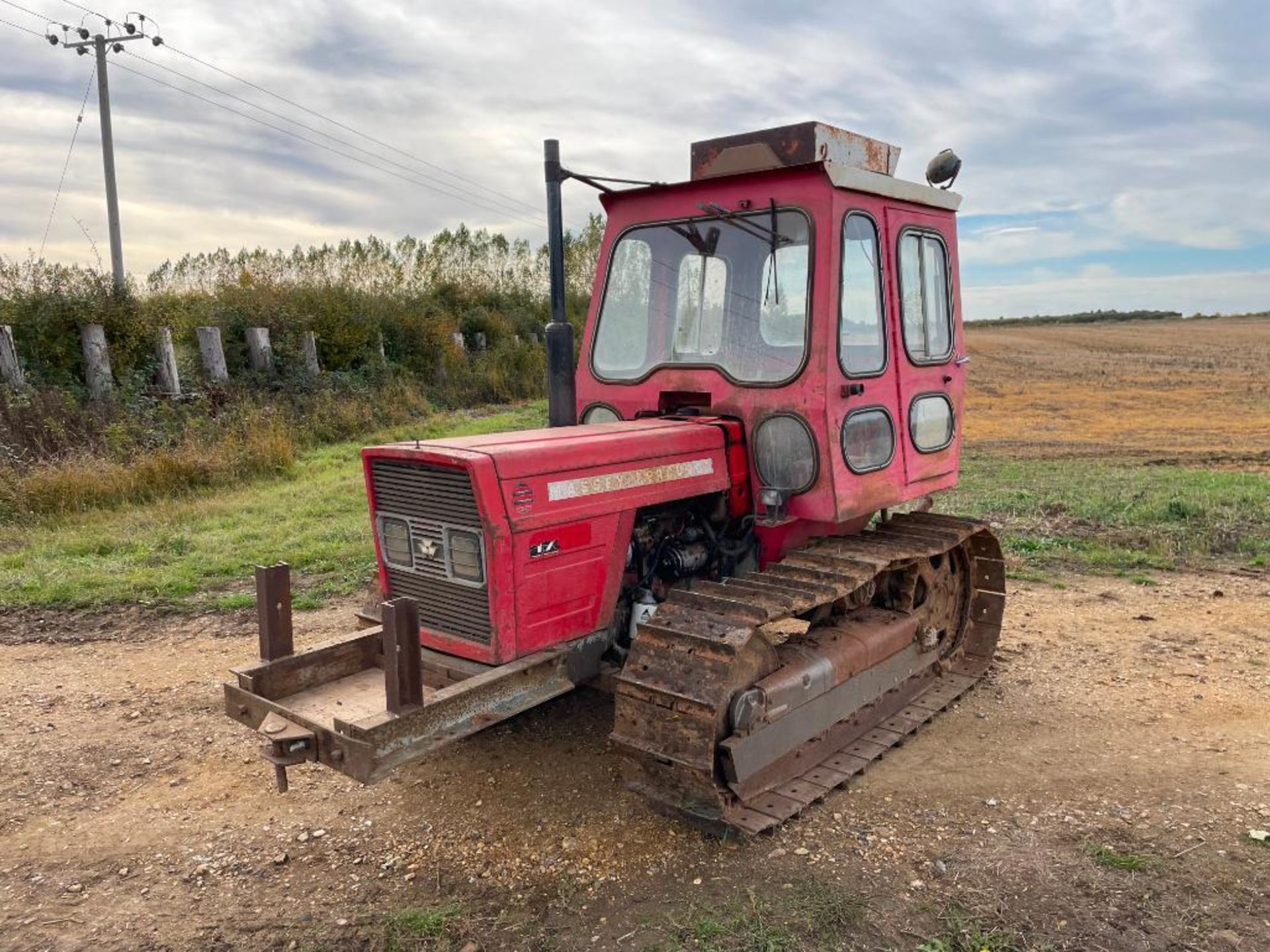 Massey Ferguson 174C 14" metal tracked diesel crawler with cab, rear linkage, drawbar and PTO. Hours - Image 8 of 14