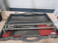 12" HAND HELD CERAMIC TILE CUTTER (DIRECT HIRE CO) [+ VAT]