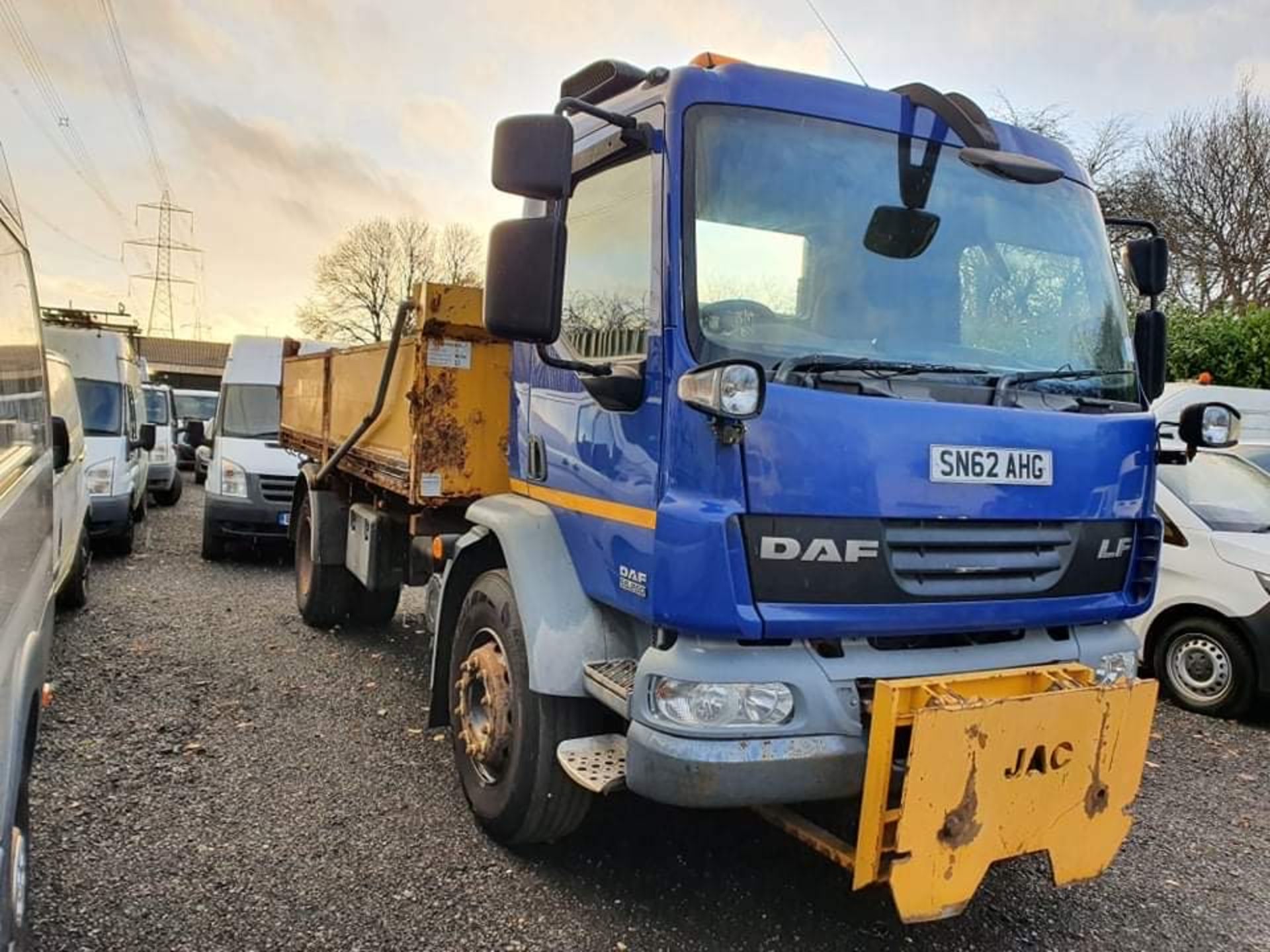 62 reg DA LF LF55 TIPPER (LOCATION SHEFFIELD) 1ST REG 10/12, V5 HERE, 1 FORMER KEEPER (RING FOR