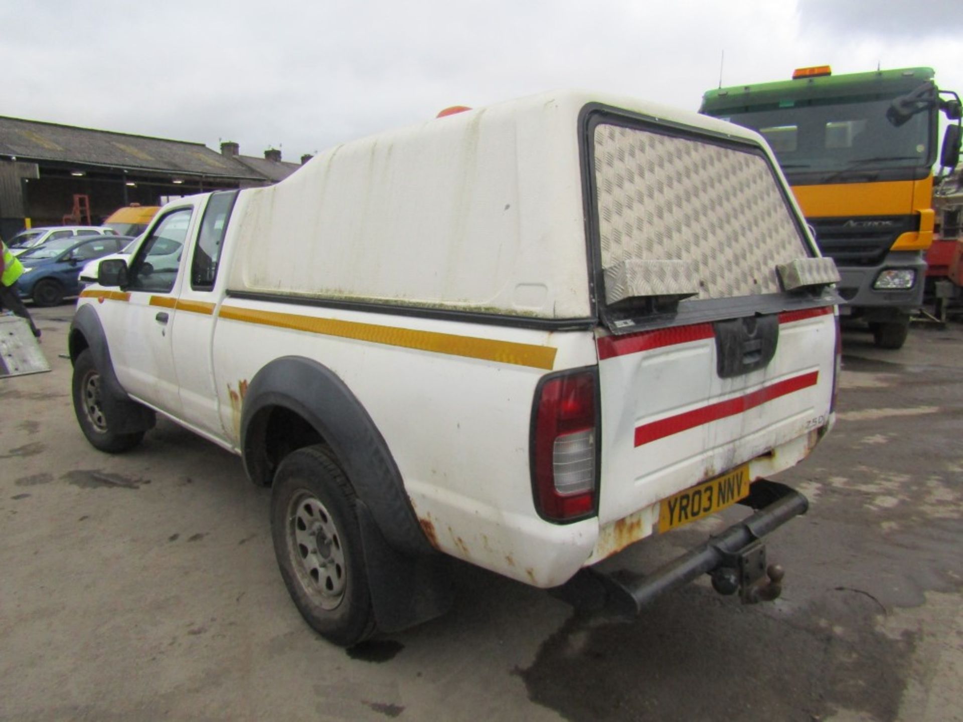 03 reg NISSAN D22 2.5 DI 4 X 4 PICKUP (NON RUNNER) (DIRECT COUNCIL) 1ST REG 03/03, TEST 01/22, - Image 3 of 7