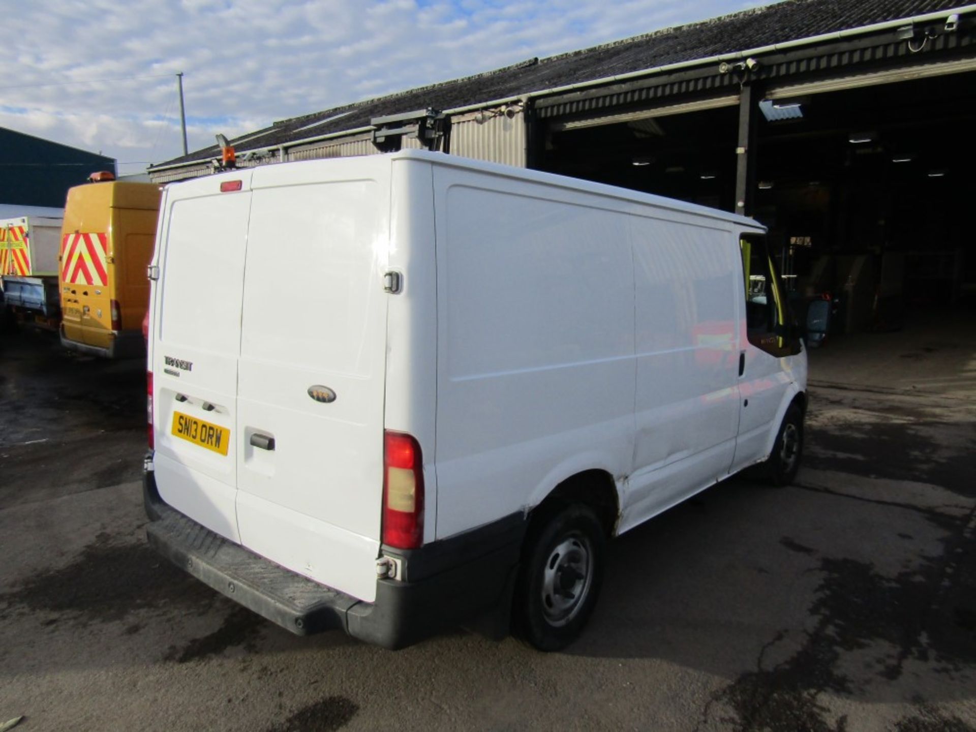 13 reg FORD TRANSIT 100 T280 FWD, 1ST REG 03/13, TEST 12/22, 178864M, V5 HERE, 4 FORMER KEEPERS [+ - Image 4 of 8