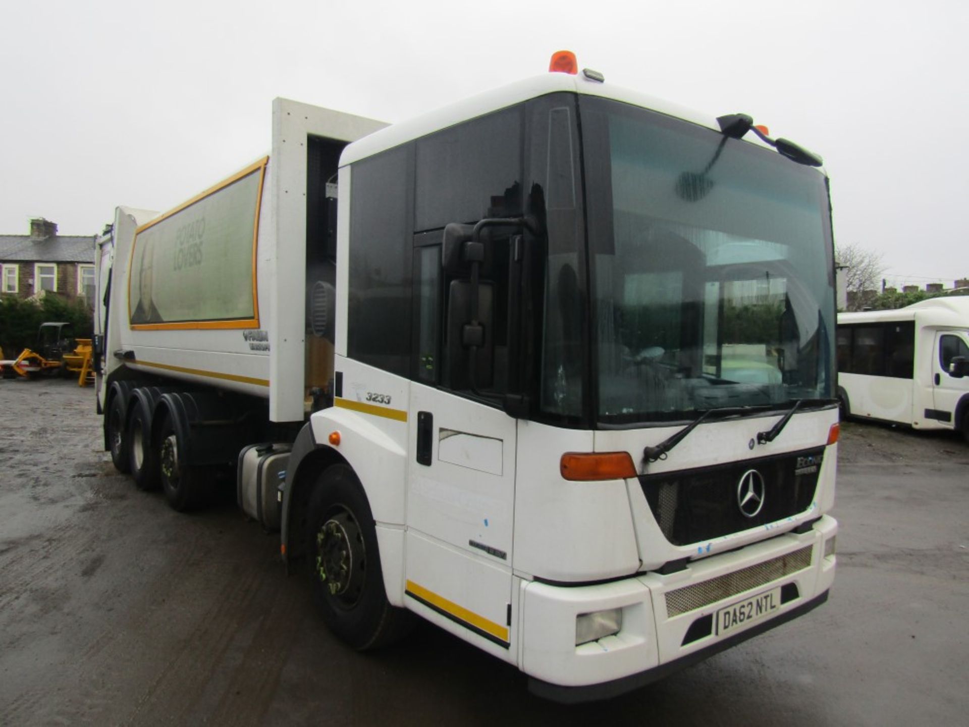 62 reg MERCEDES ECONIC 3233 REFUSE WAGON (DIRECT COUNCIL) 1ST REG 12/12, 101940KM, V5 HERE, 1