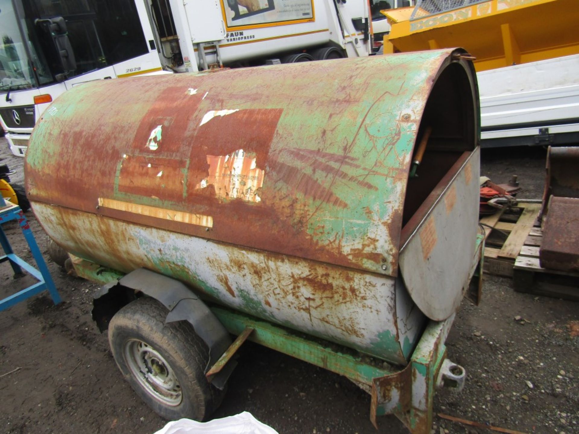 ROAD TOW FUEL BOWSER [+ VAT] - Image 2 of 2