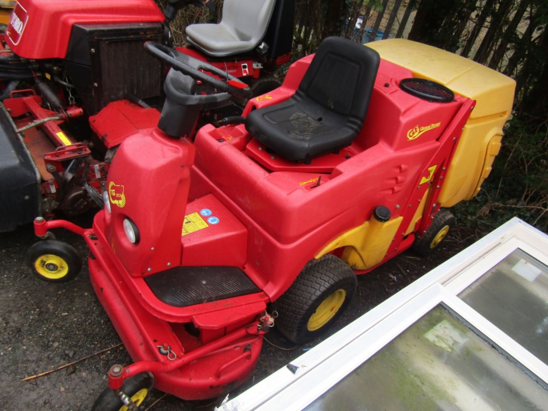 GIANNI FERRARI RIDE ON MOWER (NO KEYS) [+ VAT] - Image 2 of 4