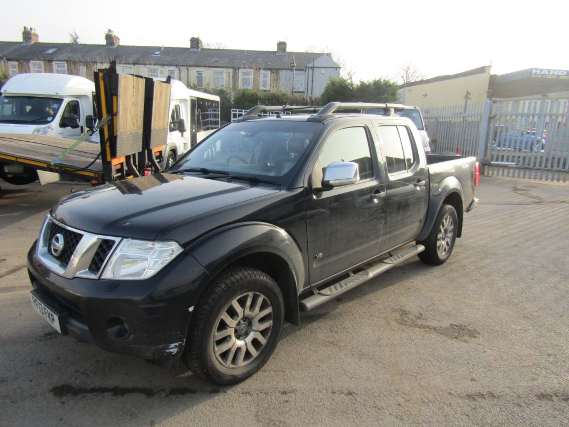 13 reg NISSAN NAVARA OUTLAW DCI AUTO, 1ST REG 07/13, 179237M, V5 HERE, 2 FORMER KEEPERS [NO VAT] - Image 2 of 6