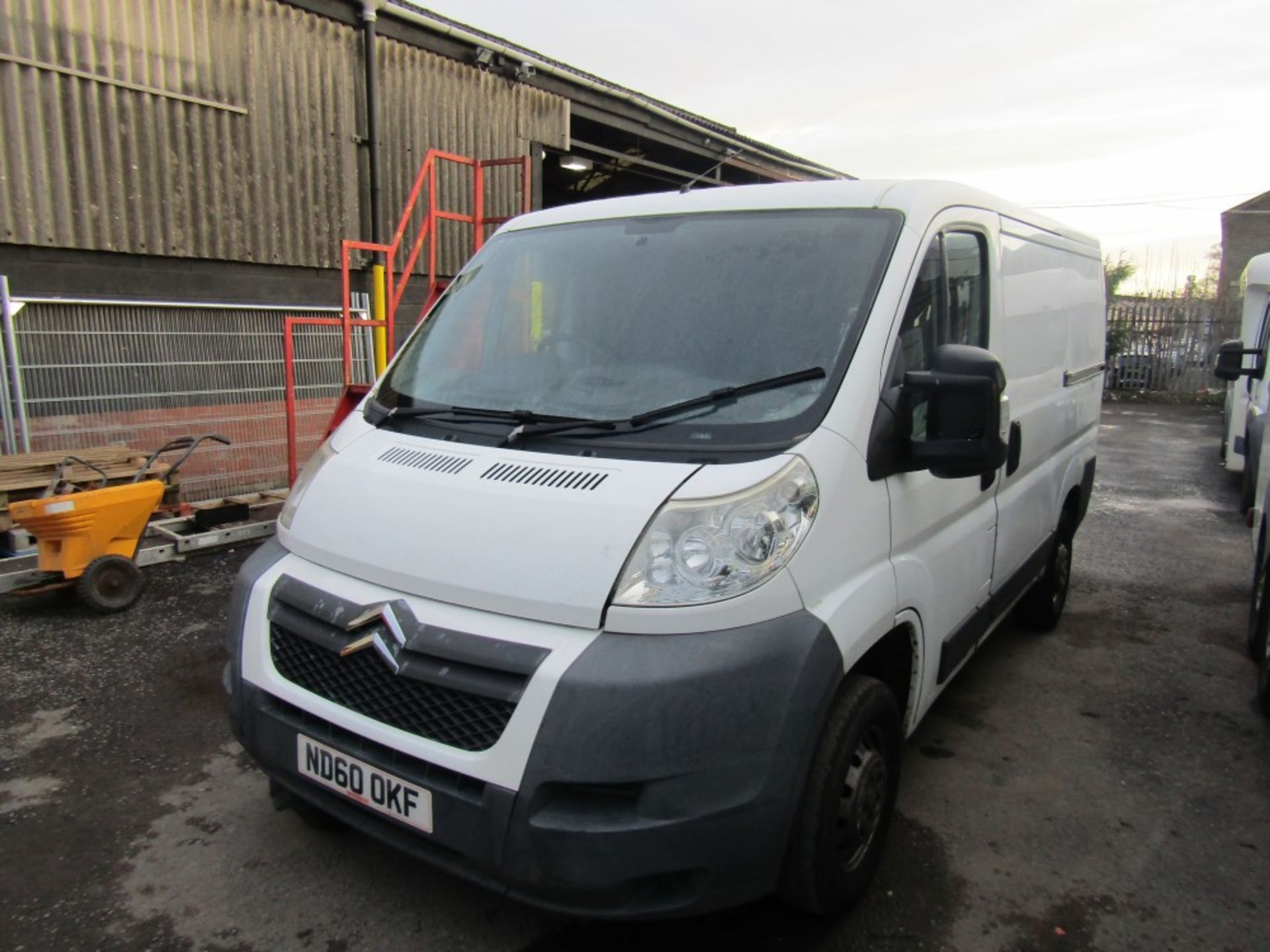 60 reg CITROEN RELAY 30 100HP SWB (SMOKING BAD) 1ST REG 01/11, 144414M NOT WARRANTED, V5 HERE, 4 - Image 2 of 7