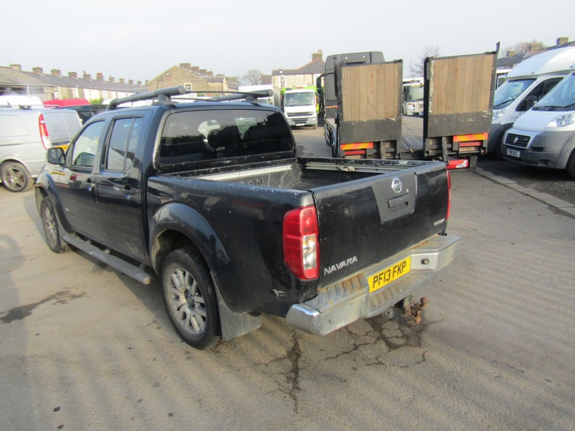 13 reg NISSAN NAVARA OUTLAW DCI AUTO, 1ST REG 07/13, 179237M, V5 HERE, 2 FORMER KEEPERS [NO VAT] - Image 3 of 6