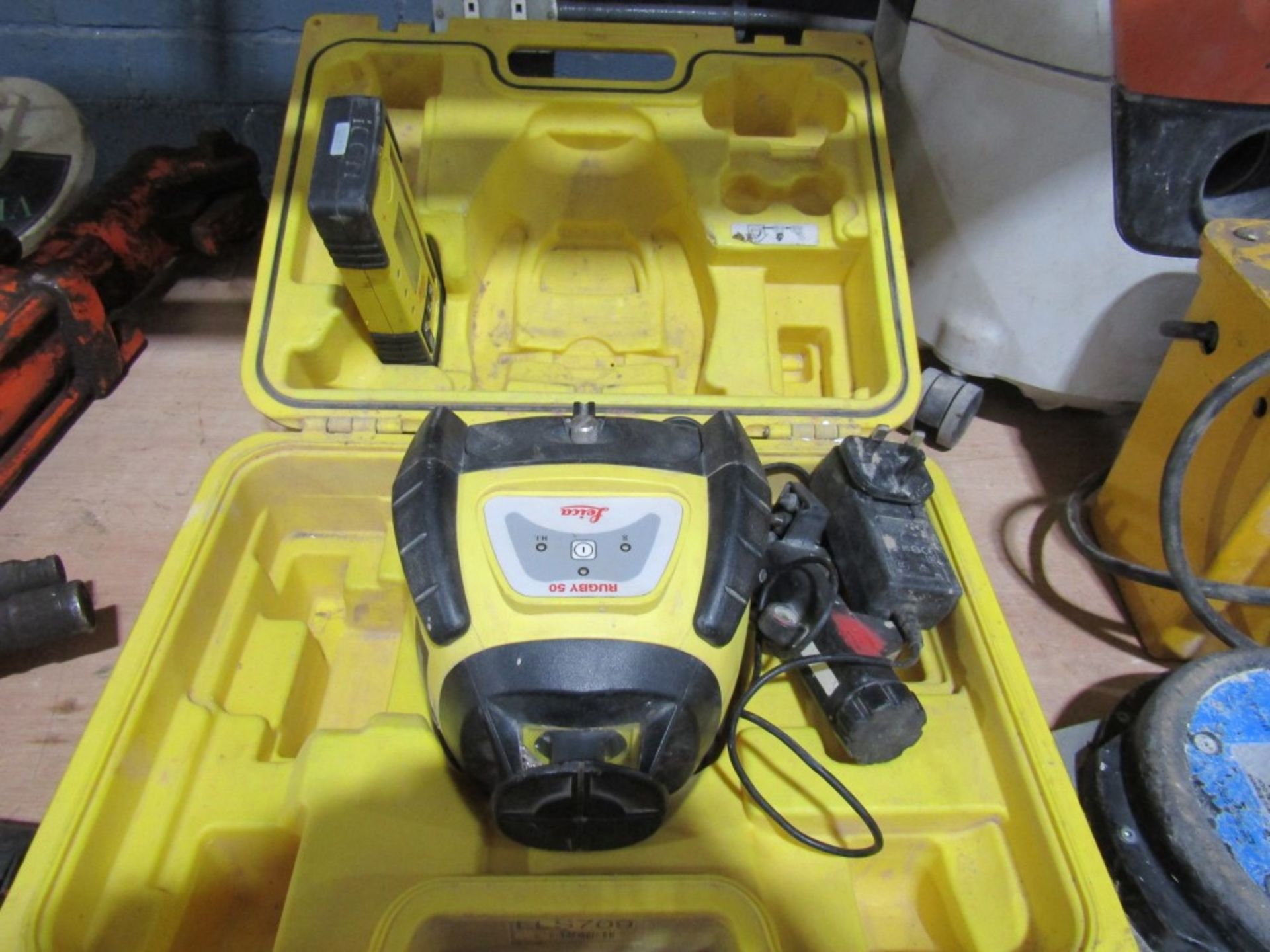 LASER LEVEL C/W CHARGER / RECEIVER (DIRECT HIRE COMPANY) [+ VAT]