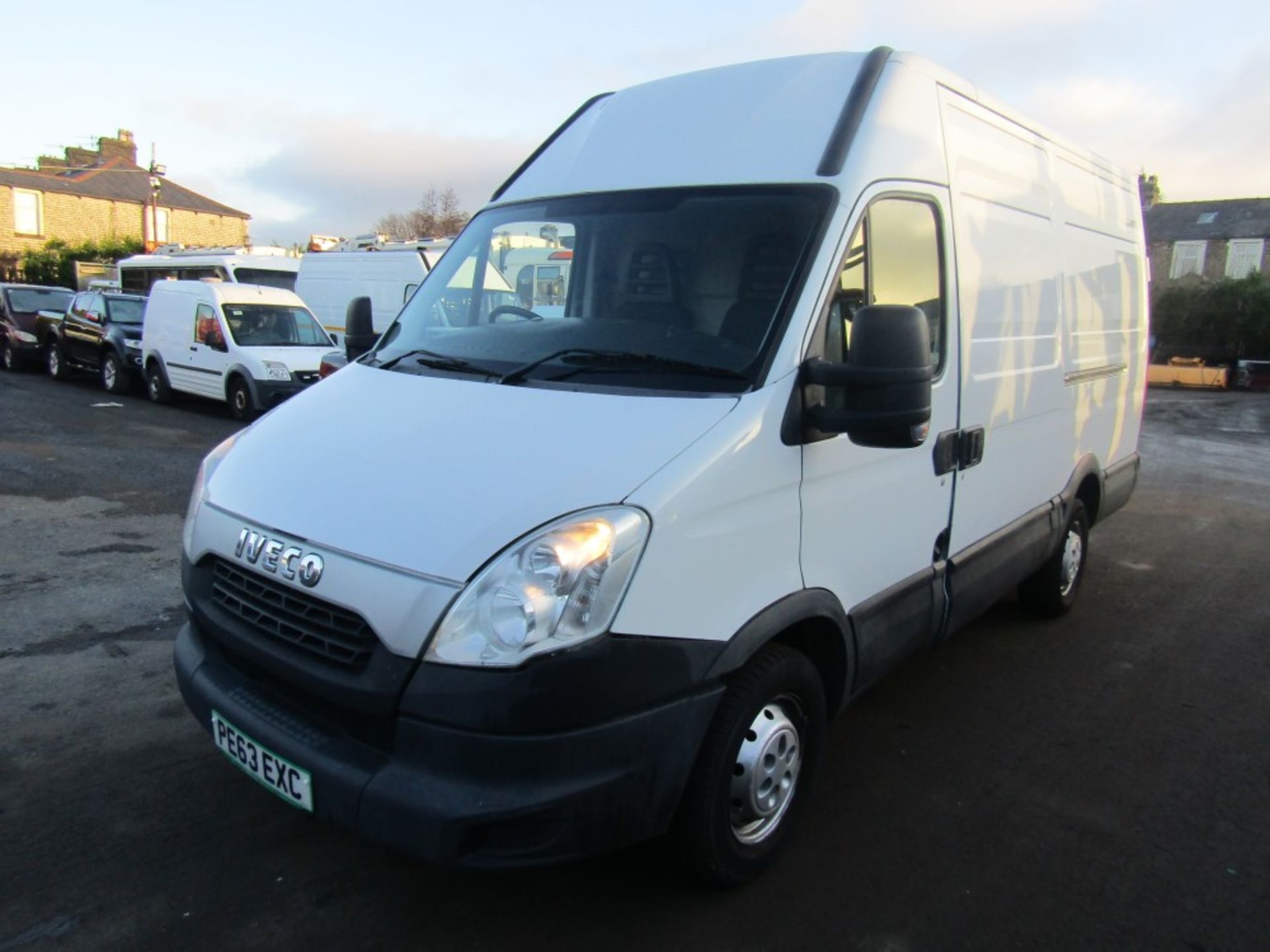 63 reg IVECO DAILY 35S11 MWB, 1ST REG 10/13, TEST 09/22, 130670M, PART V5 - NO GREEN SLIP [+ VAT] - Image 2 of 7