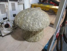 LARGE HAND CARVED NATURAL STONE MUSHROOM [NO VAT]