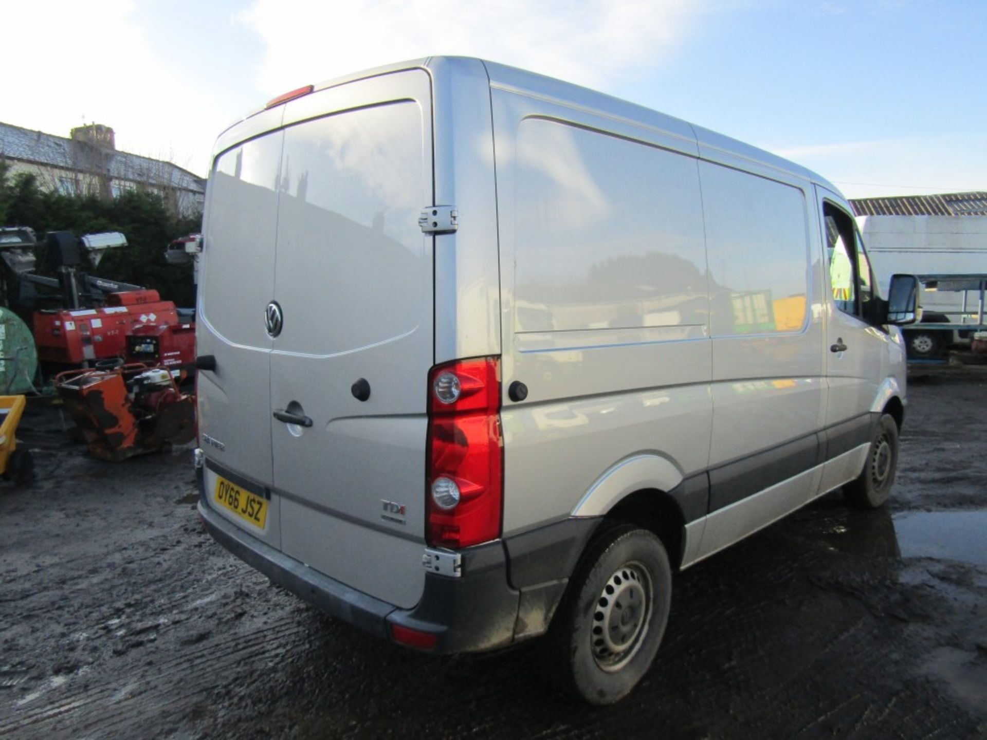 66 reg VW CRAFTER CR30 TDI EURO 6, 1ST REG 09/16, 181919M WARRANTED, V5 HERE, 1 FORMER KEEPER [+ - Image 4 of 7