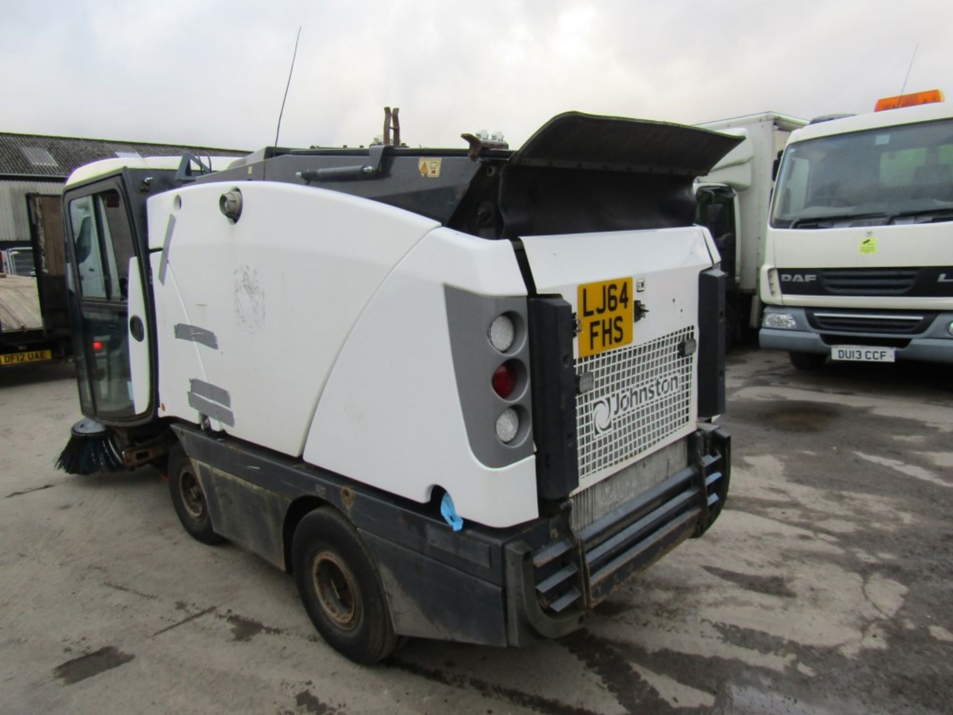 64 reg JOHNSTON CX201 SWEEPER (RUNS BUT BATTERY CHARGING ISSUES) (DIRECT COUNCIL) - Image 3 of 6