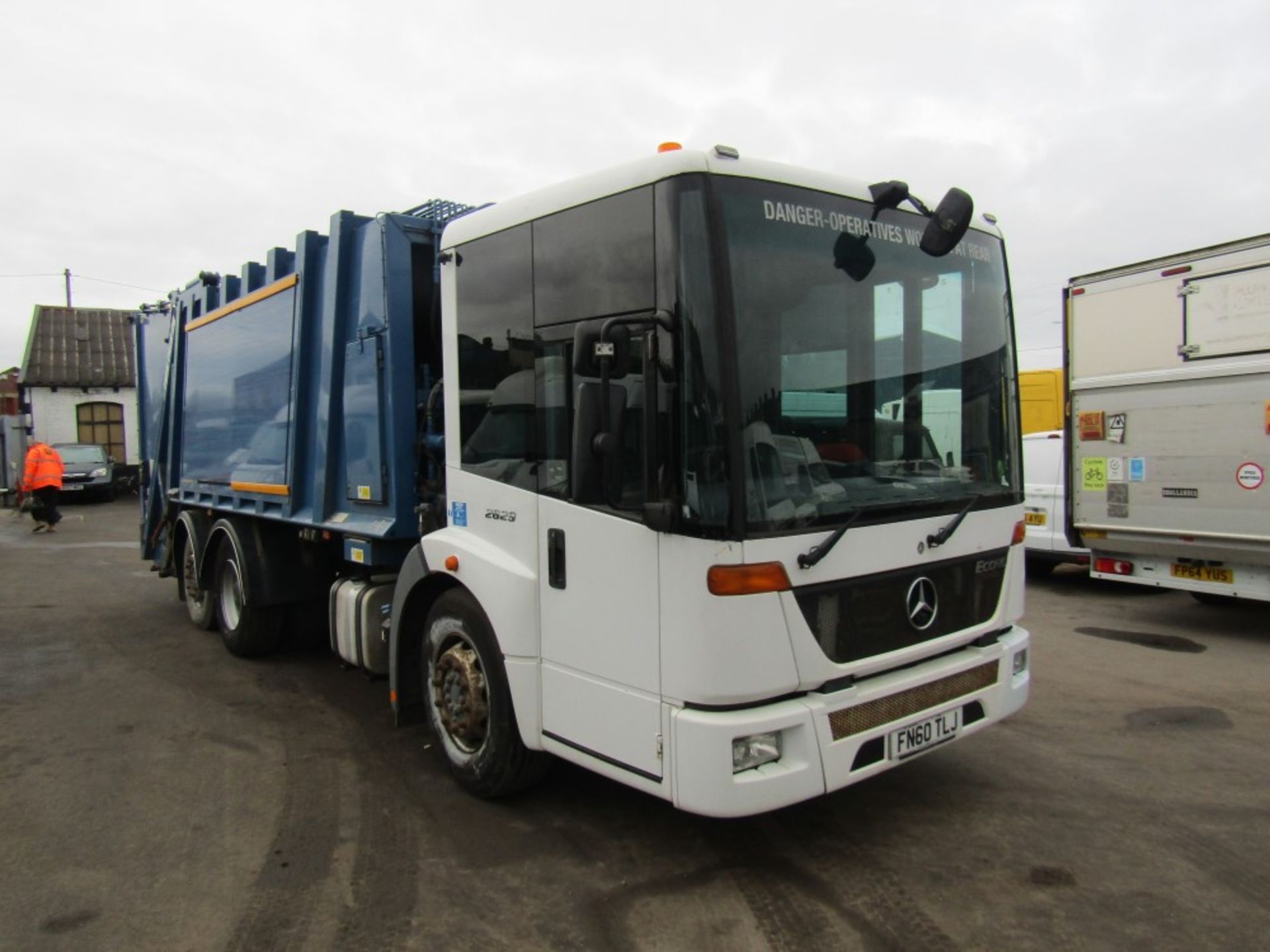 60 reg MERCEDES ECONIC 2629 REFUSE WAGON, DENNIS 50/50 SPLIT BODY - NO LIFT, 1ST REG 10/10,