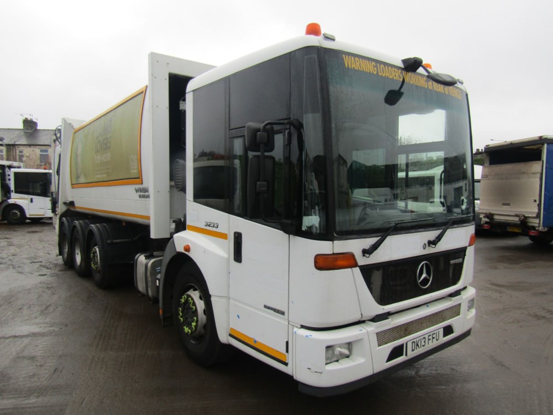 13 reg MERCEDES ECONIC 3233LL REFUSE WAGON (DIRECT COUNCIL) 1ST REG 08/13, 98234KM, V5 HERE, 1 OWNER