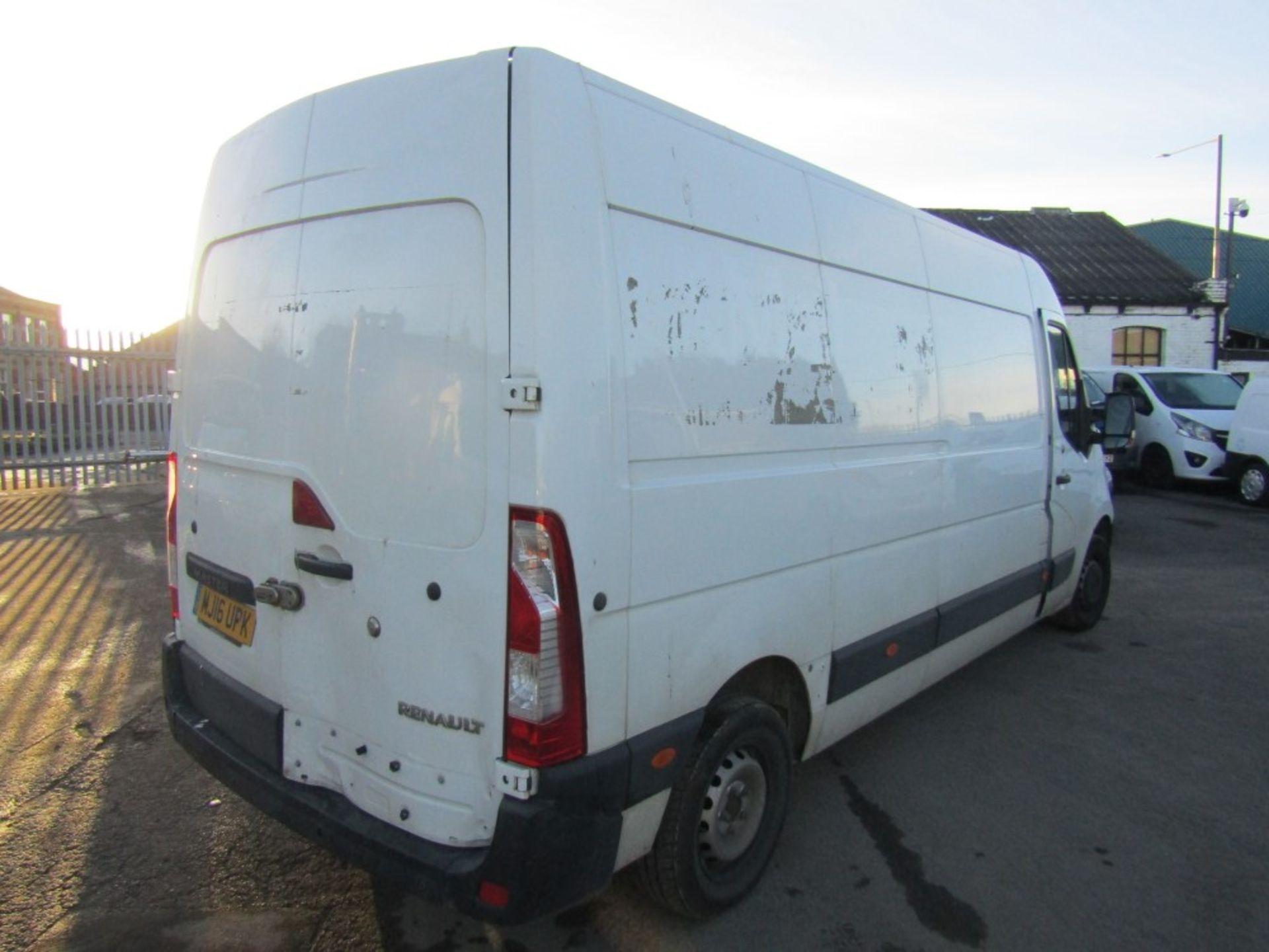 16 reg RENAULT MASTER LM35 BUSINESS DCI, 1ST REG 05/16, TEST 10/22, 163164M NOT WARRANTED, V5 - Image 4 of 7