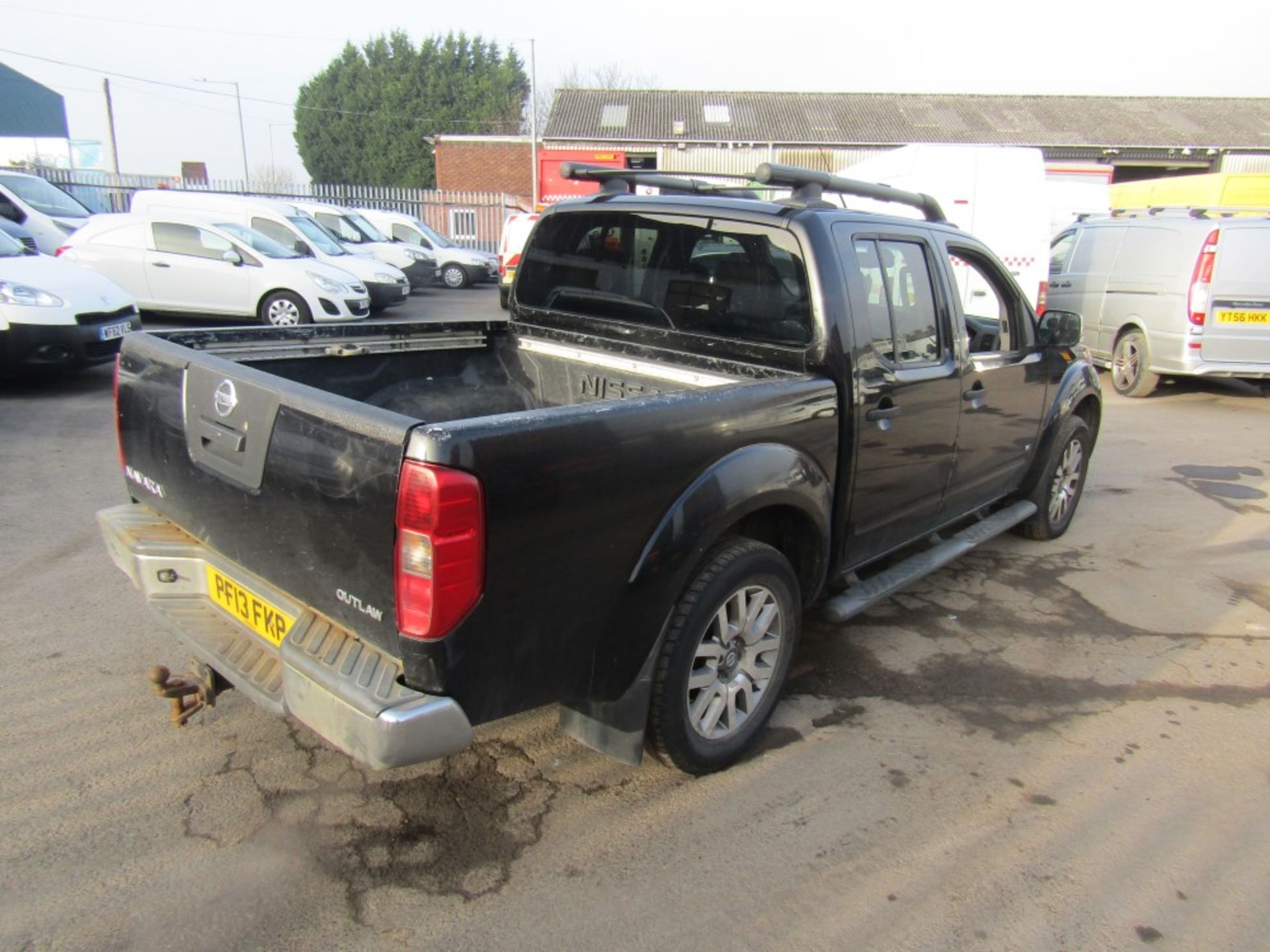 13 reg NISSAN NAVARA OUTLAW DCI AUTO, 1ST REG 07/13, 179237M, V5 HERE, 2 FORMER KEEPERS [NO VAT] - Image 4 of 6