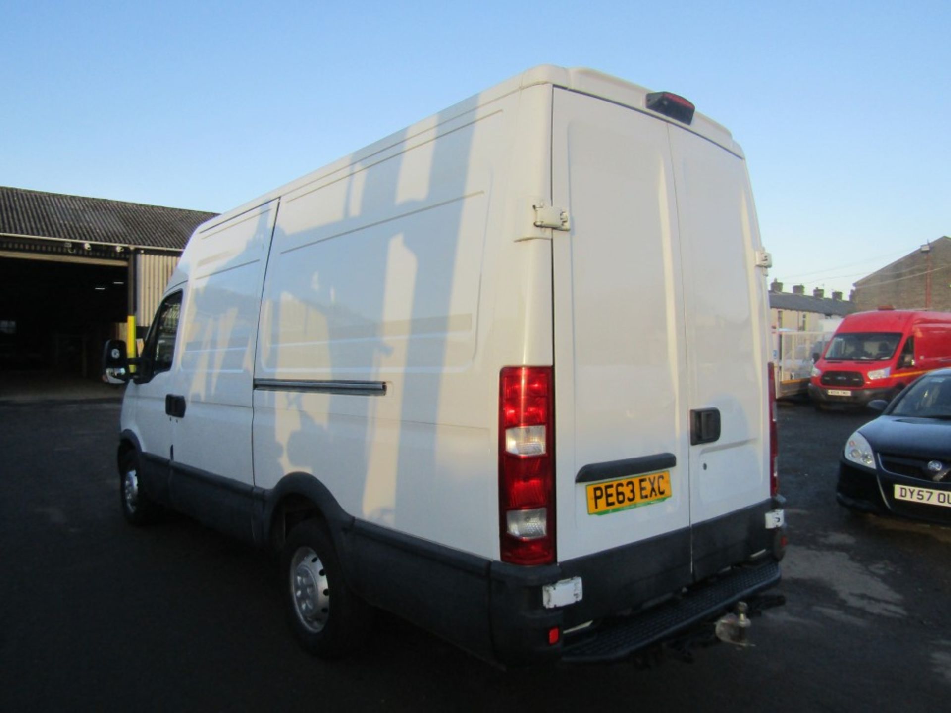 63 reg IVECO DAILY 35S11 MWB, 1ST REG 10/13, TEST 09/22, 130670M, PART V5 - NO GREEN SLIP [+ VAT] - Image 3 of 7