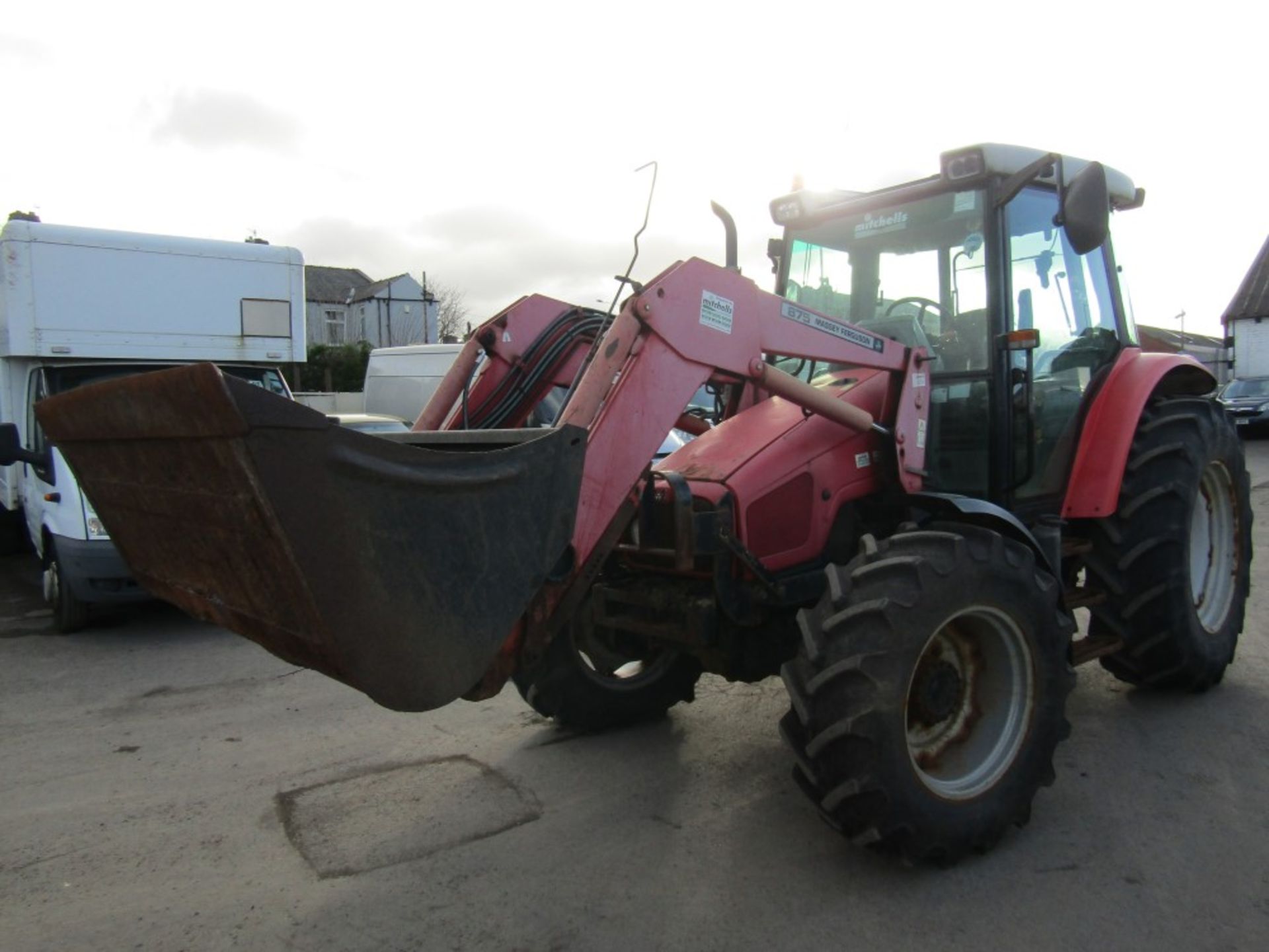 04 reg MASSEY FERGUSON 5425 TRACTOR (DIRECT COUNCIL) 1ST REG 06/04, 3665 HOURS, V5 HERE, 1 FORMER - Image 2 of 7