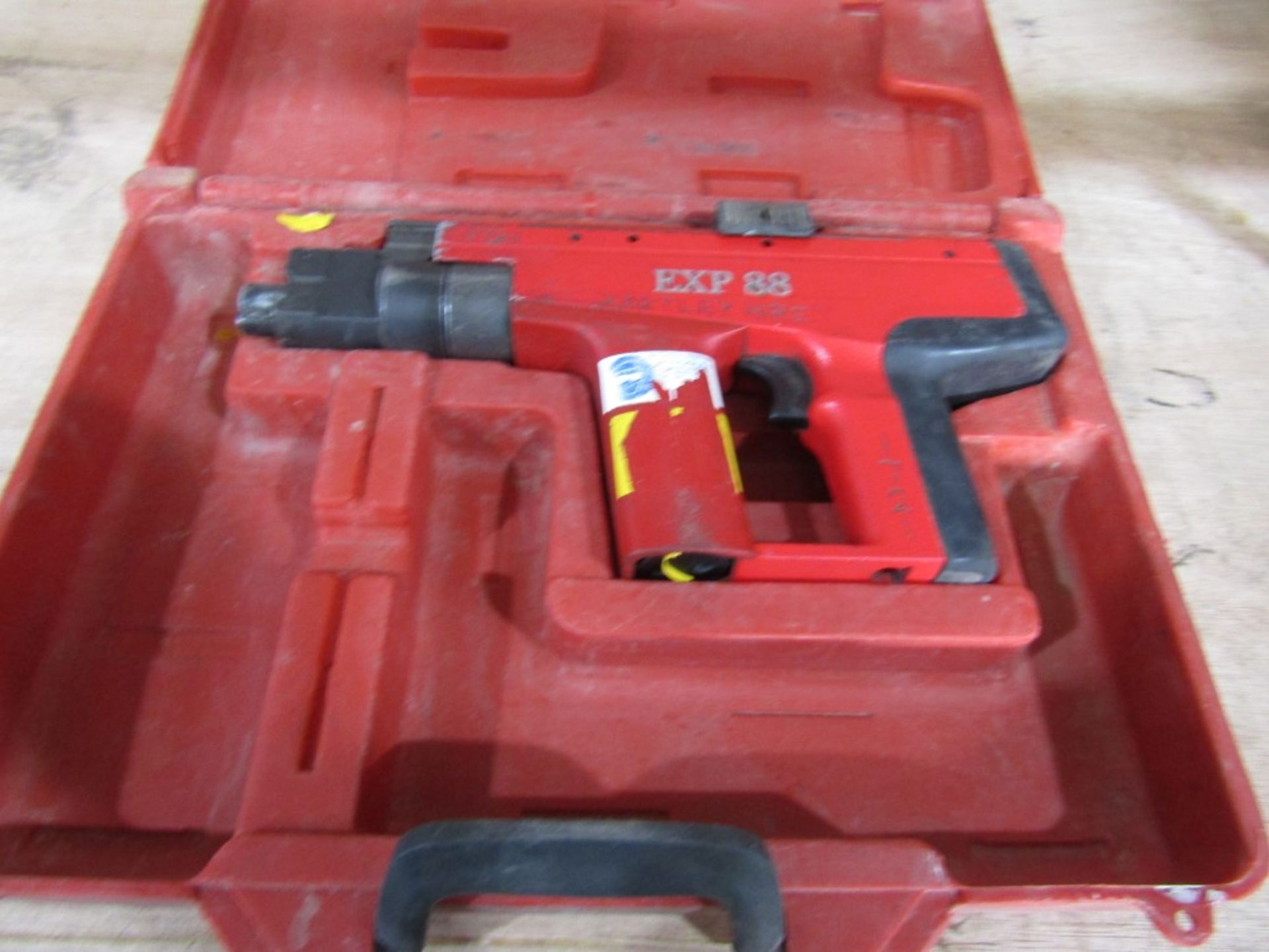 EXP88 CATRIDGE NAILER (DIRECT HIRE CO) [+ VAT]