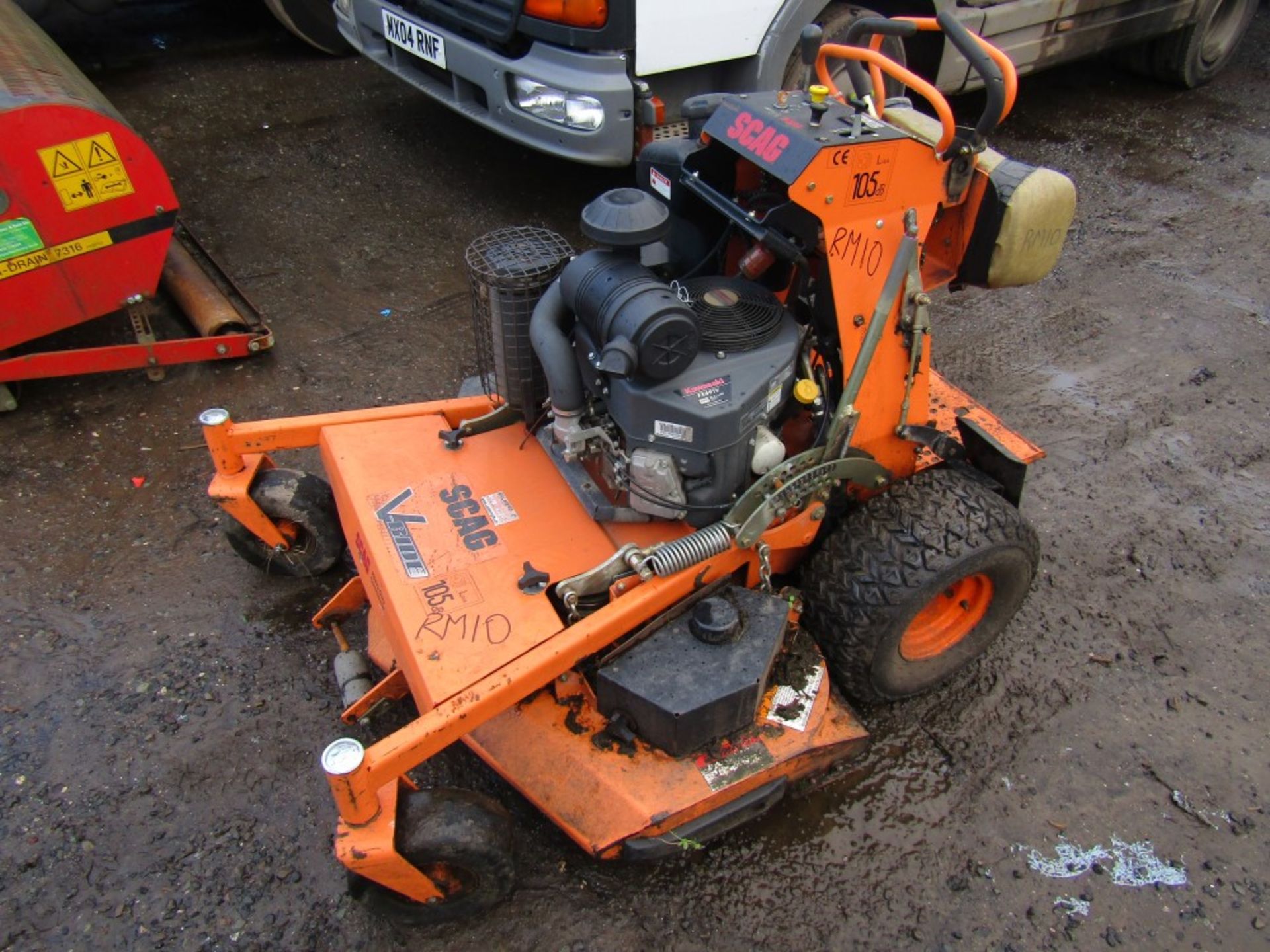 SCAG VRIDE STAND ON MOWER (DIRECT COUNCIL) 668 HOURS [+ VAT]