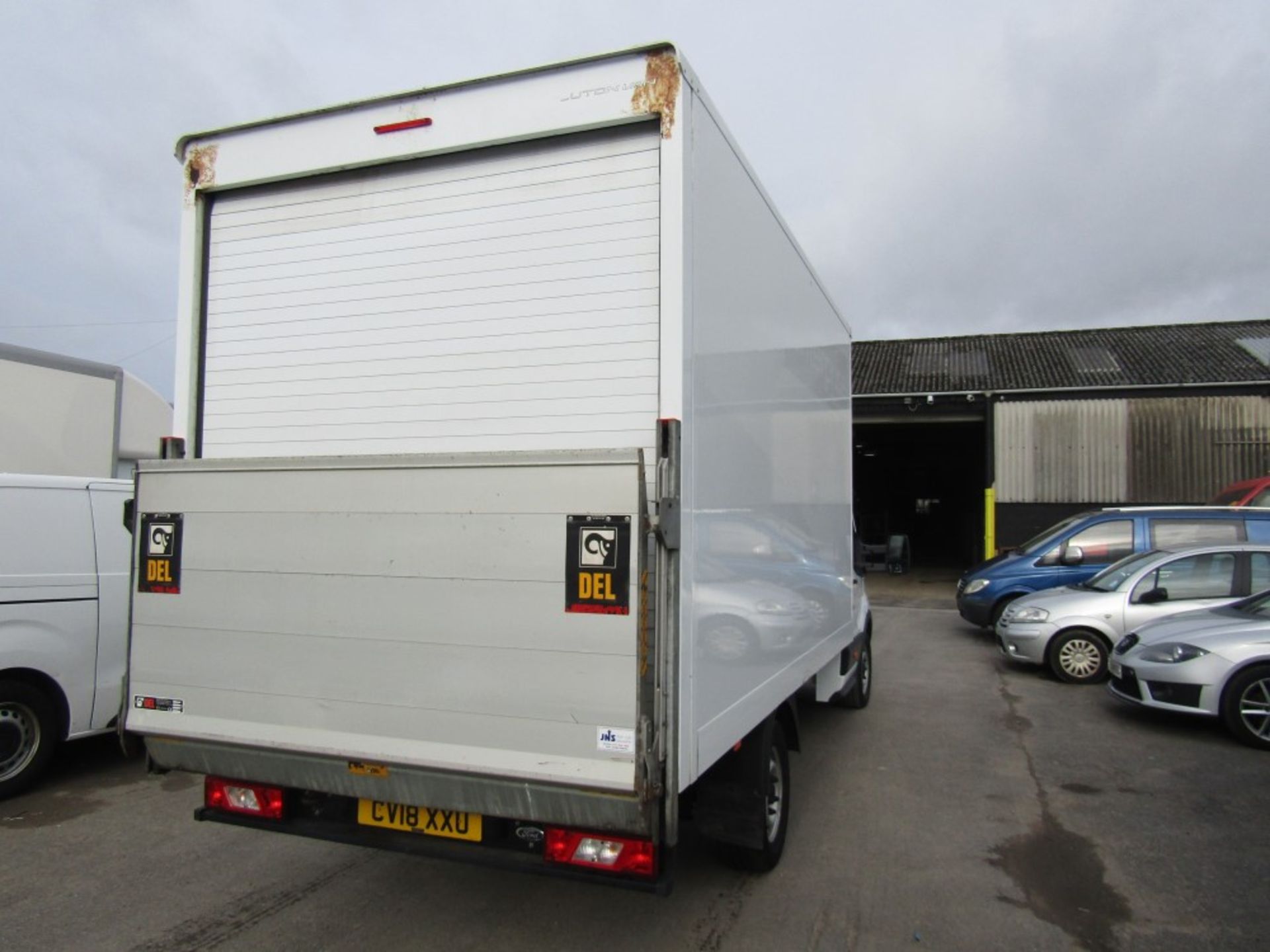 18 reg FORD TRANSIT 350 LUTON VAN, 1ST REG 05/18, TEST 05/22, 88574M, V5 HERE, 1 OWNER FROM NEW - Image 4 of 7