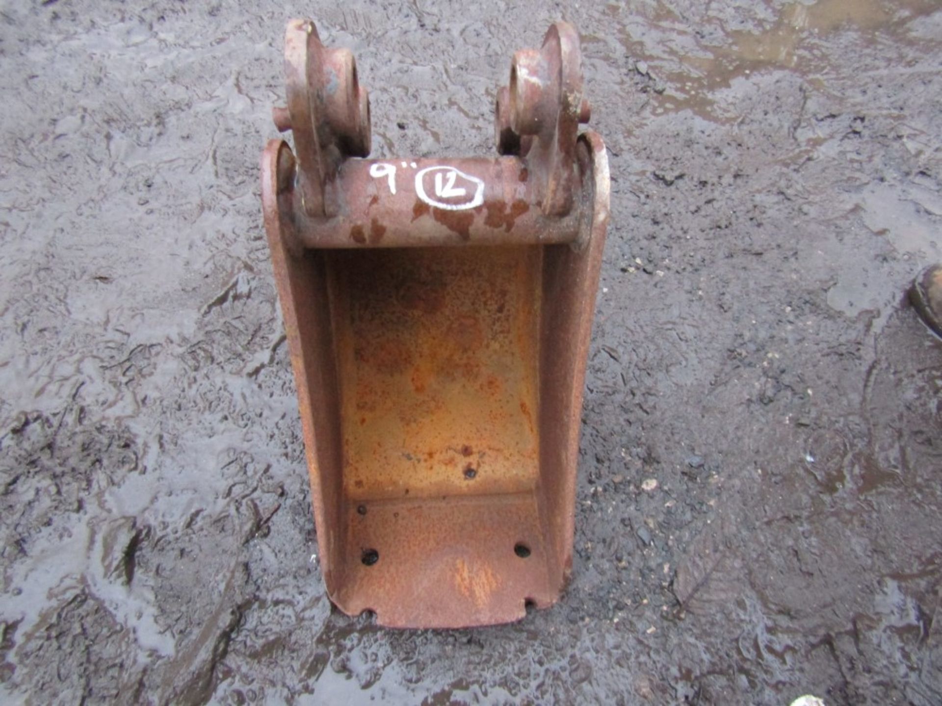 9" BUCKET (DIRECT GAP) [+ VAT]