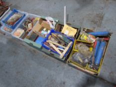 5 TRAYS OF TOOLS INC GREASE GUNS, FITTINGS & WOODWORKING TOOLS [NO VAT]