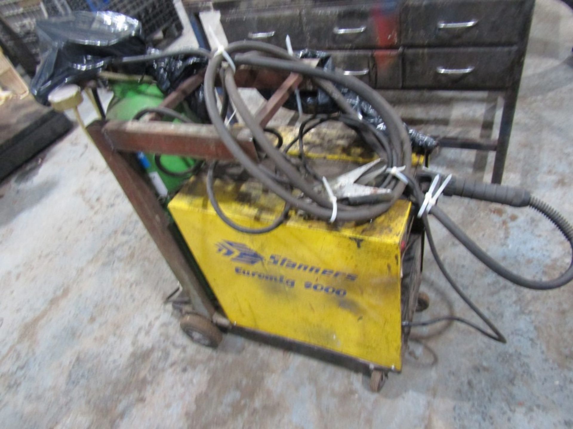 MIG WELDER, GAUGES & PIPES, WELDING TROLLEY [NO VAT]