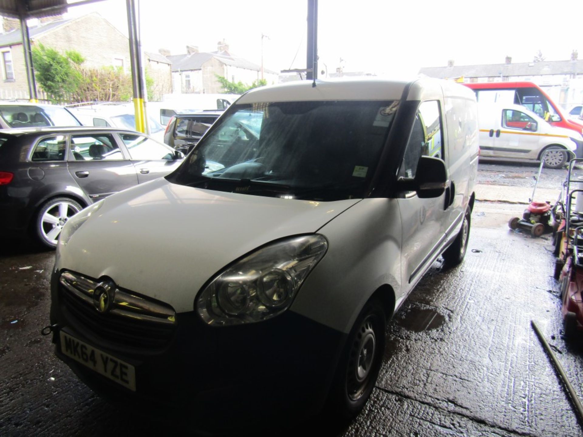 64 reg VAUXHALL COMBO 2300 L1H1 CDTI S/S (NON RUNNER) (DIRECT UNITED UTILITIES WATER) 1ST REG 09/14, - Bild 2 aus 6