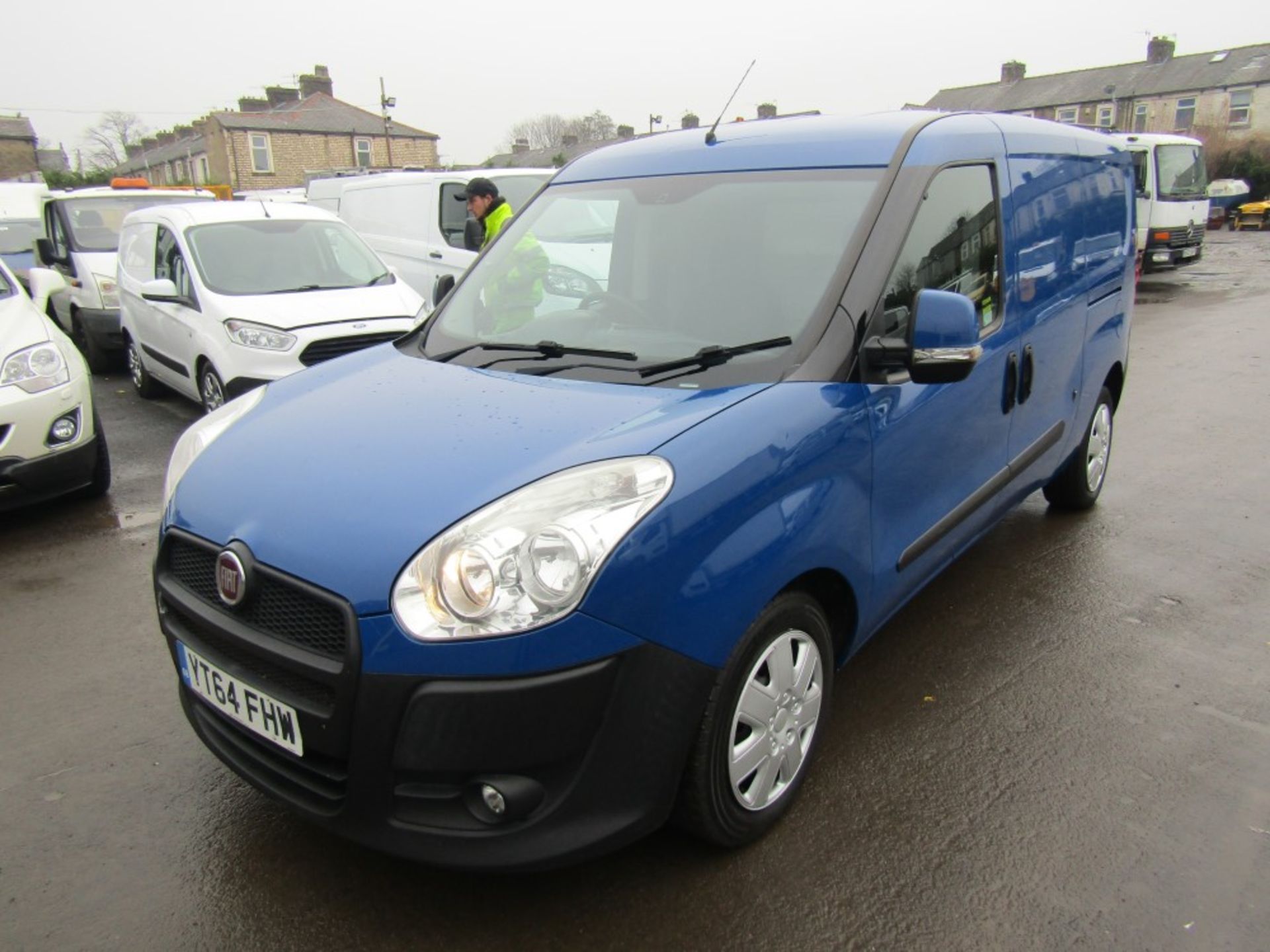 64 reg FIAT DOBLO CARGO MAXI LWB SX MULTIJET, 1ST REG 12/14, 92980M WARRANTED, V5 HERE, 1 FORMER - Image 2 of 7