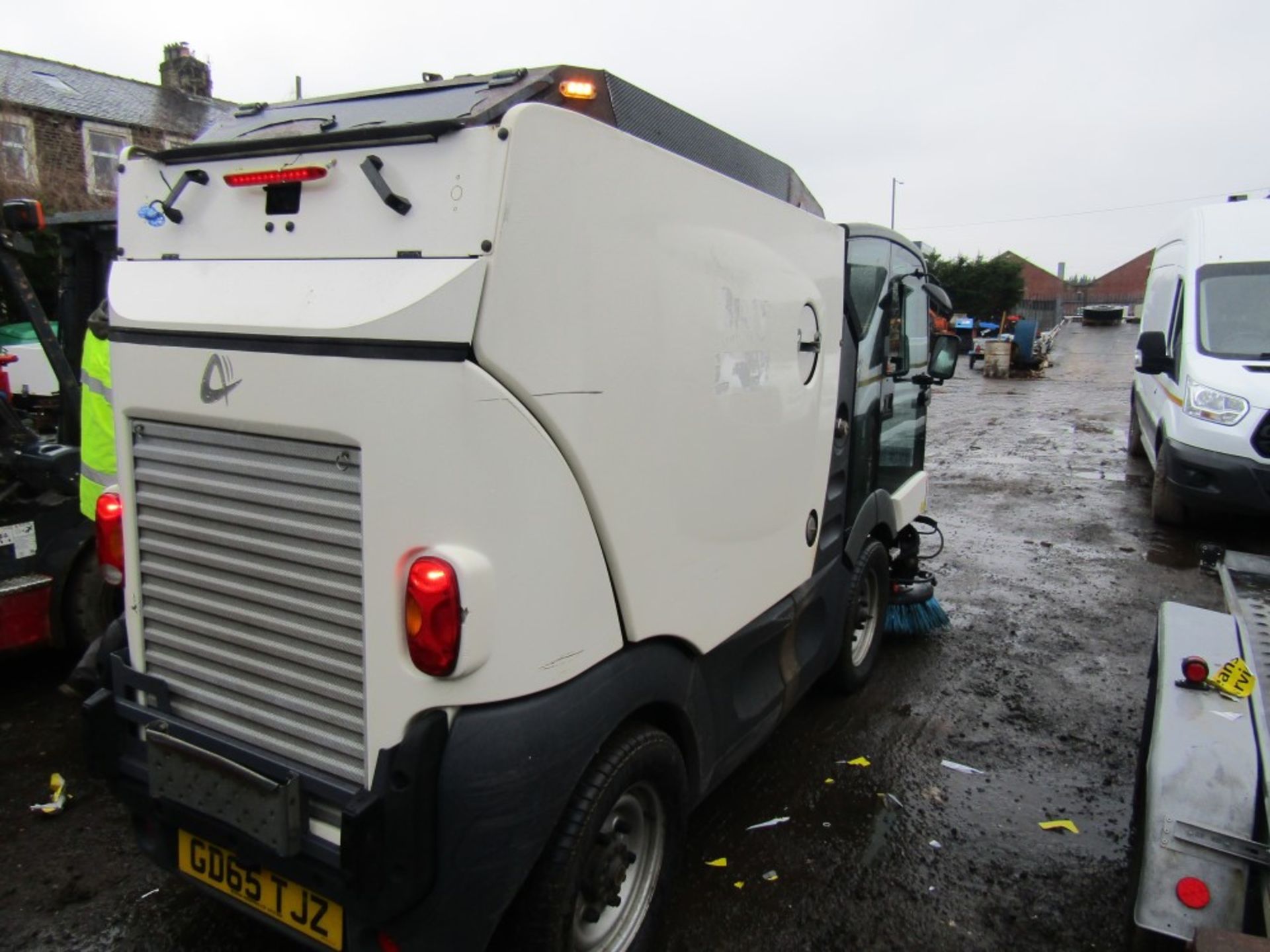 65 reg MATHIEU MC200 SWEEPER (SWEEPER FAN WORN ON SHAFT - NEEDS REPLACING BEFORE SWEEPER IS - Image 3 of 7